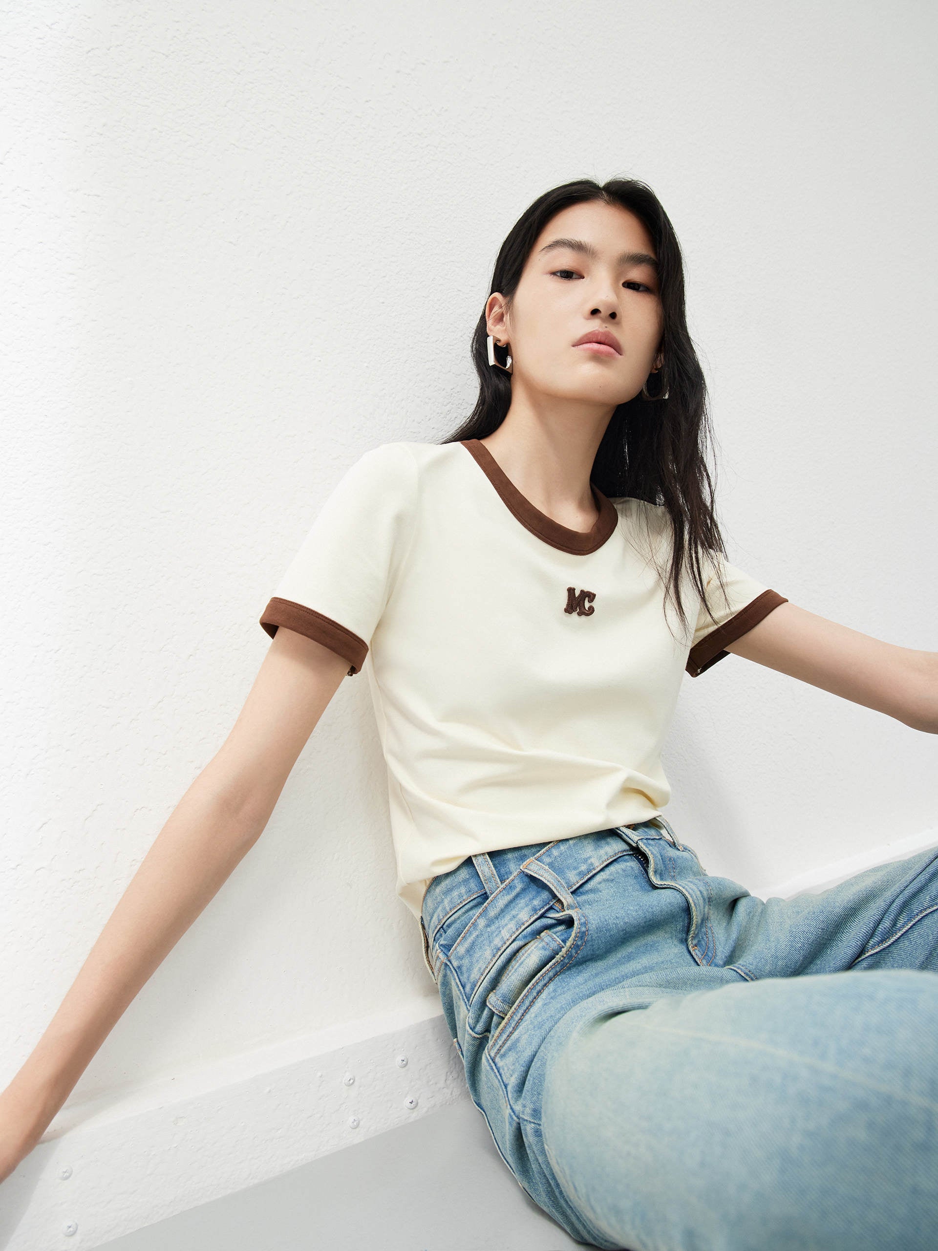 Women's Contrast Round Neck Slim Fit T-shirt in Beige