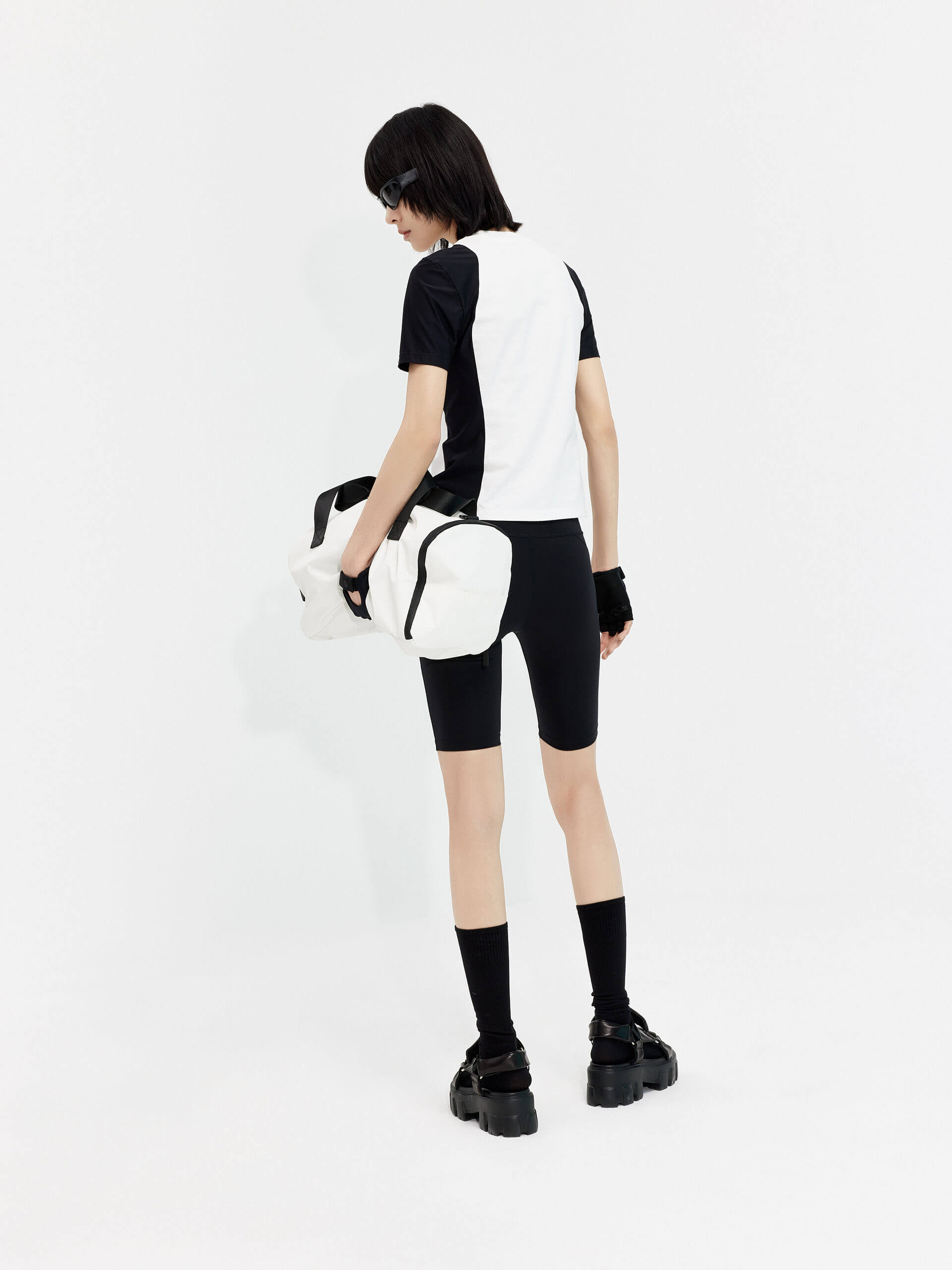 Try MO&Co.'s High Waist Sports Shorts in Black for women! These biker shorts hug your shape, thanks to stretchy material that moves with you. Plus, they feature a high rise with an elasticized waistband.