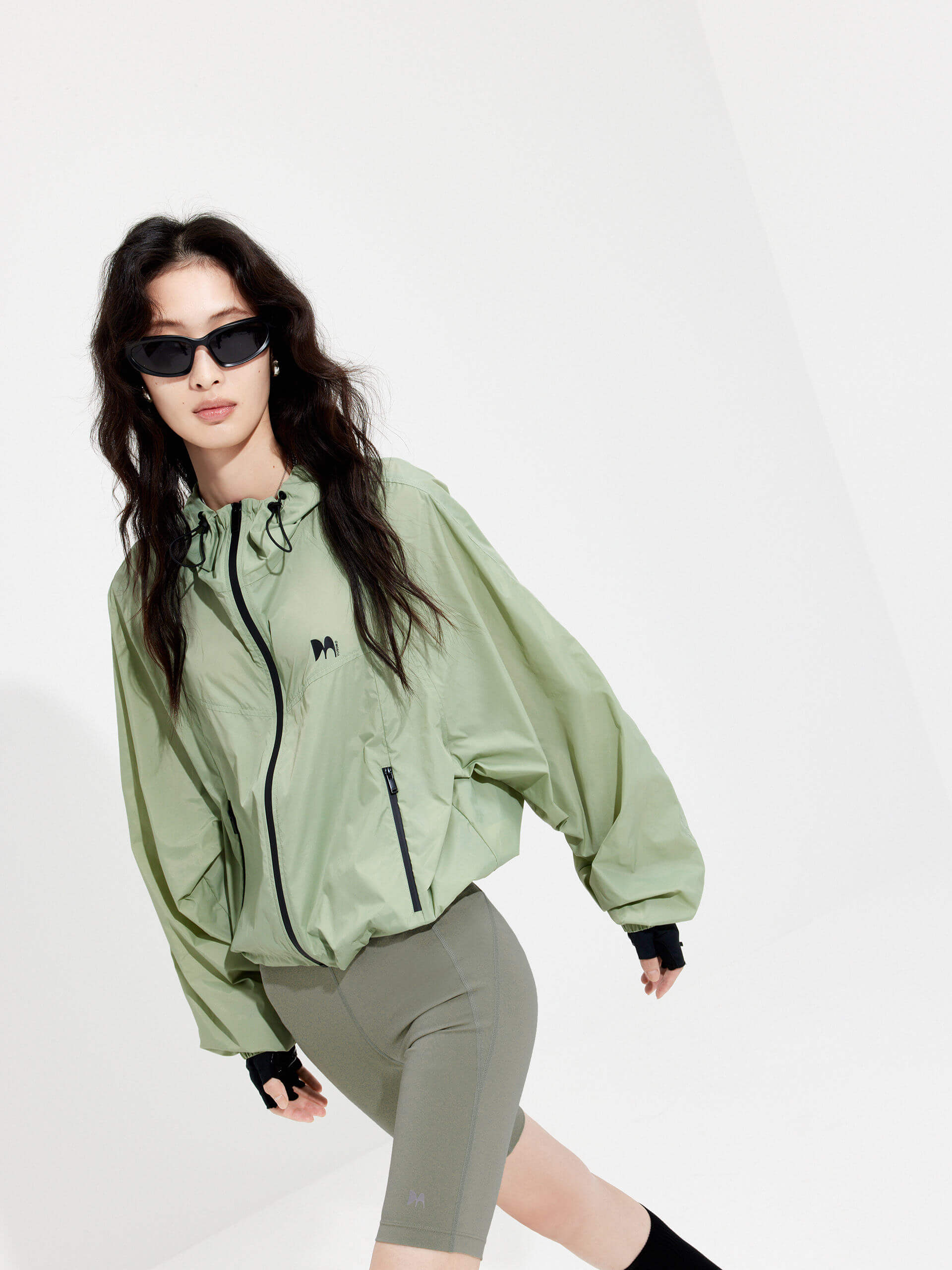 Try MO&Co.'s High Waist Sports Shorts in Olive for women! These biker shorts hug your shape, thanks to stretchy material that moves with you. Plus, they feature a high rise with an elasticized waistband.