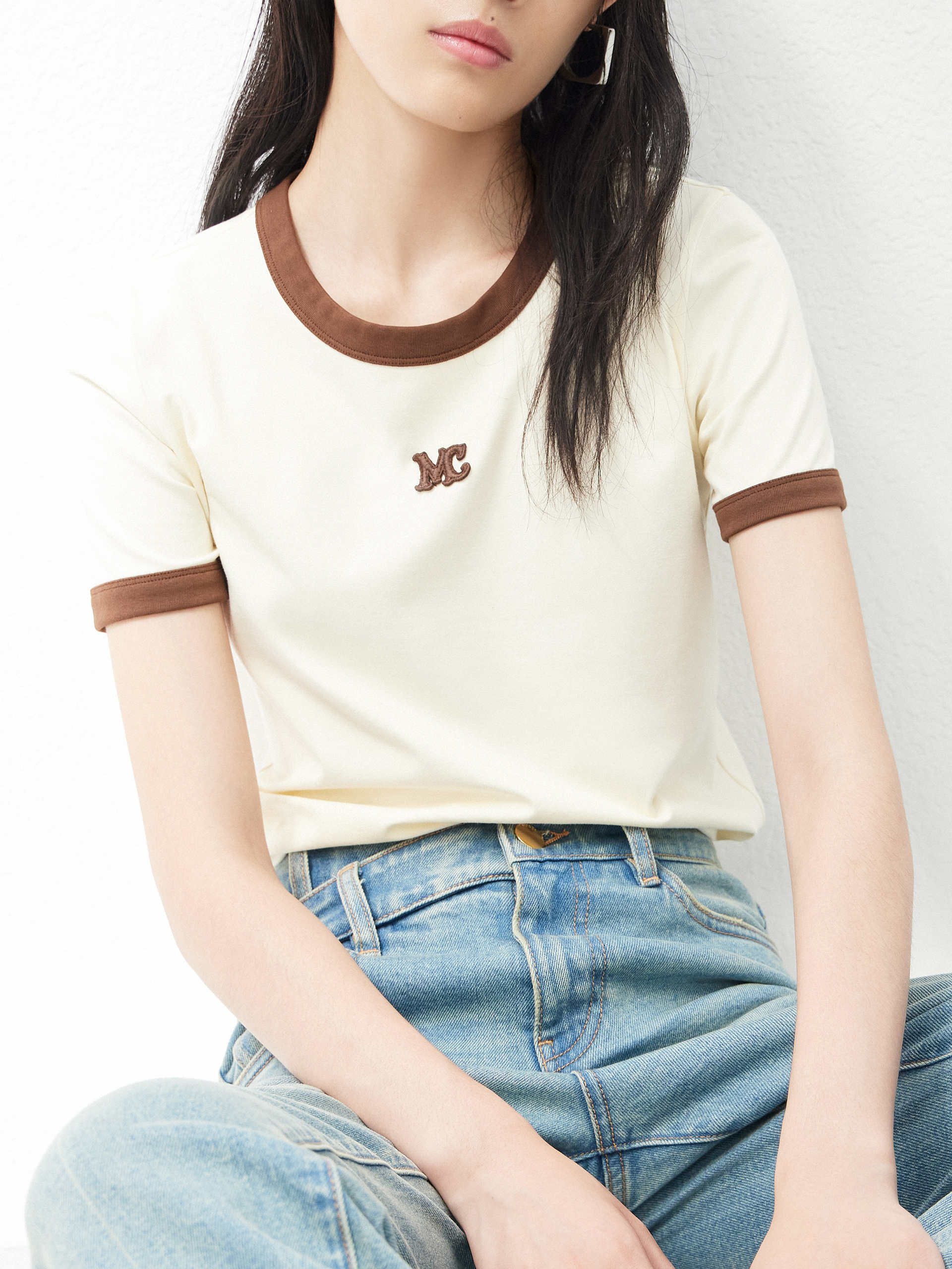 Women's Contrast Round Neck Slim Fit T-shirt in Beige