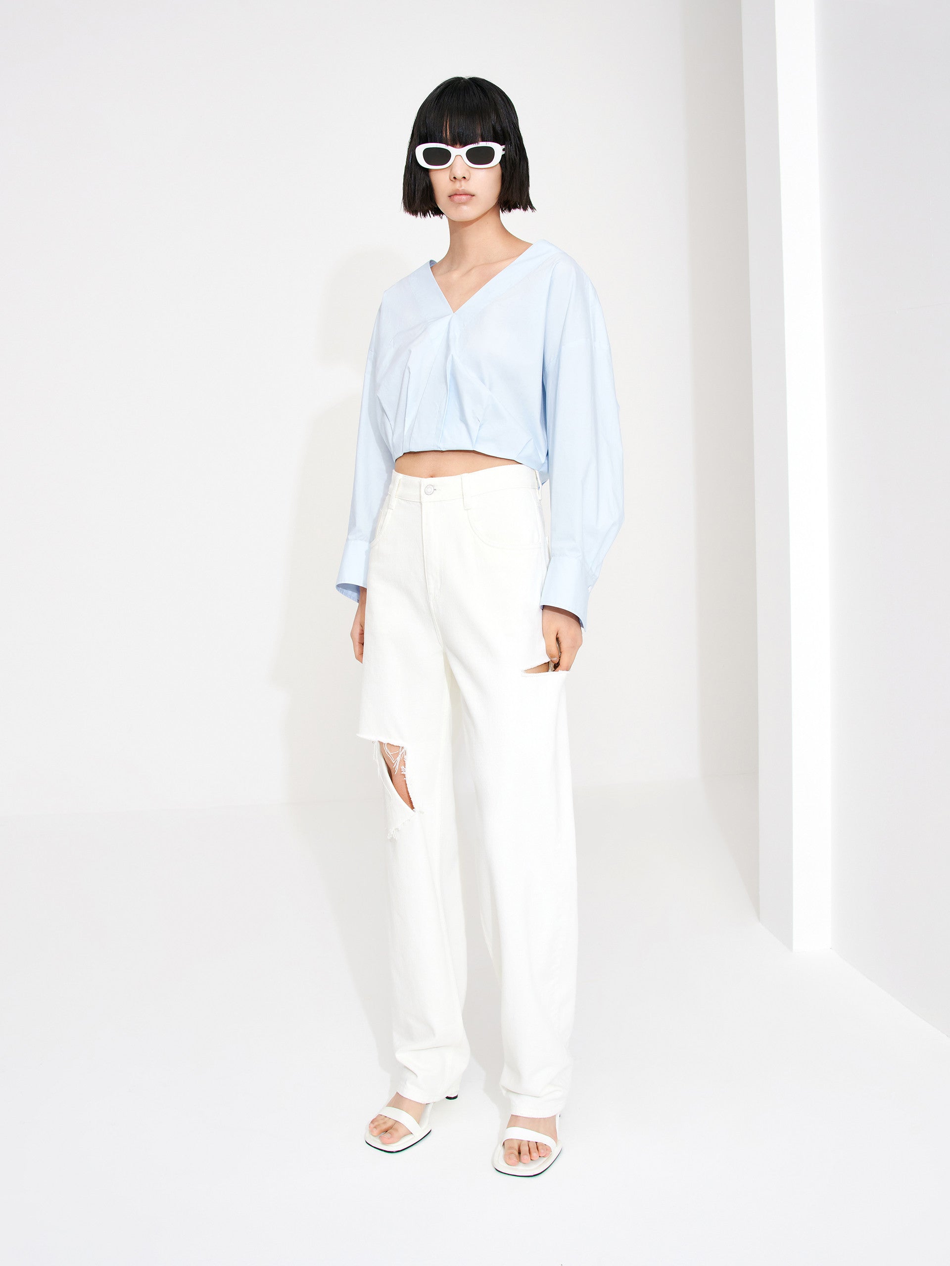 Women's Cropped V-neck Cotton Top in Light Blue