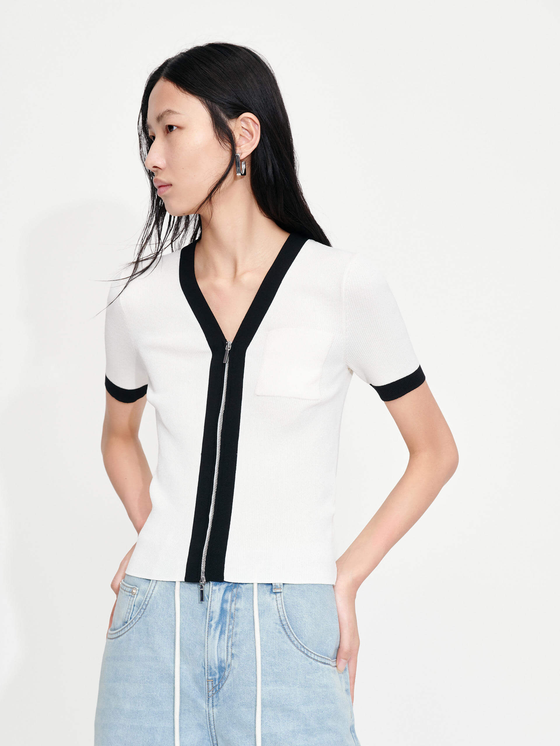 MO&Co. Women's Contrasting Trim Zipper Short Sleeves Cardigan for Summer Casual Day in White