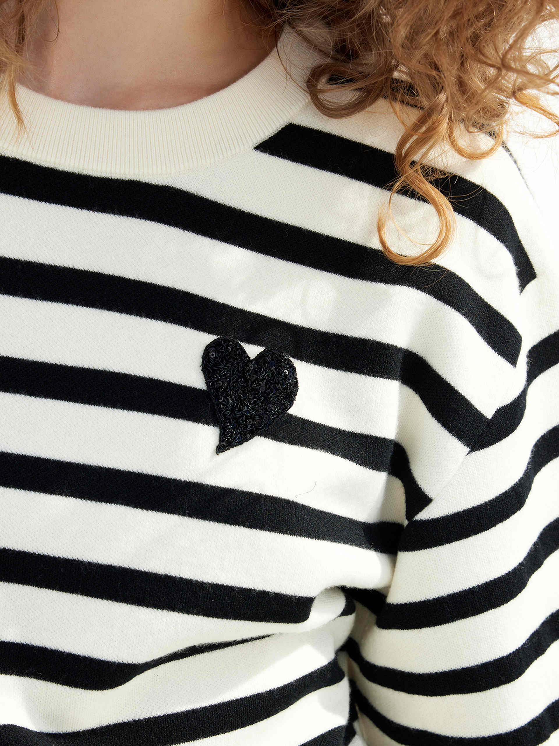 Striped Round Neck Cut-out Back Details Causal Mini Dress