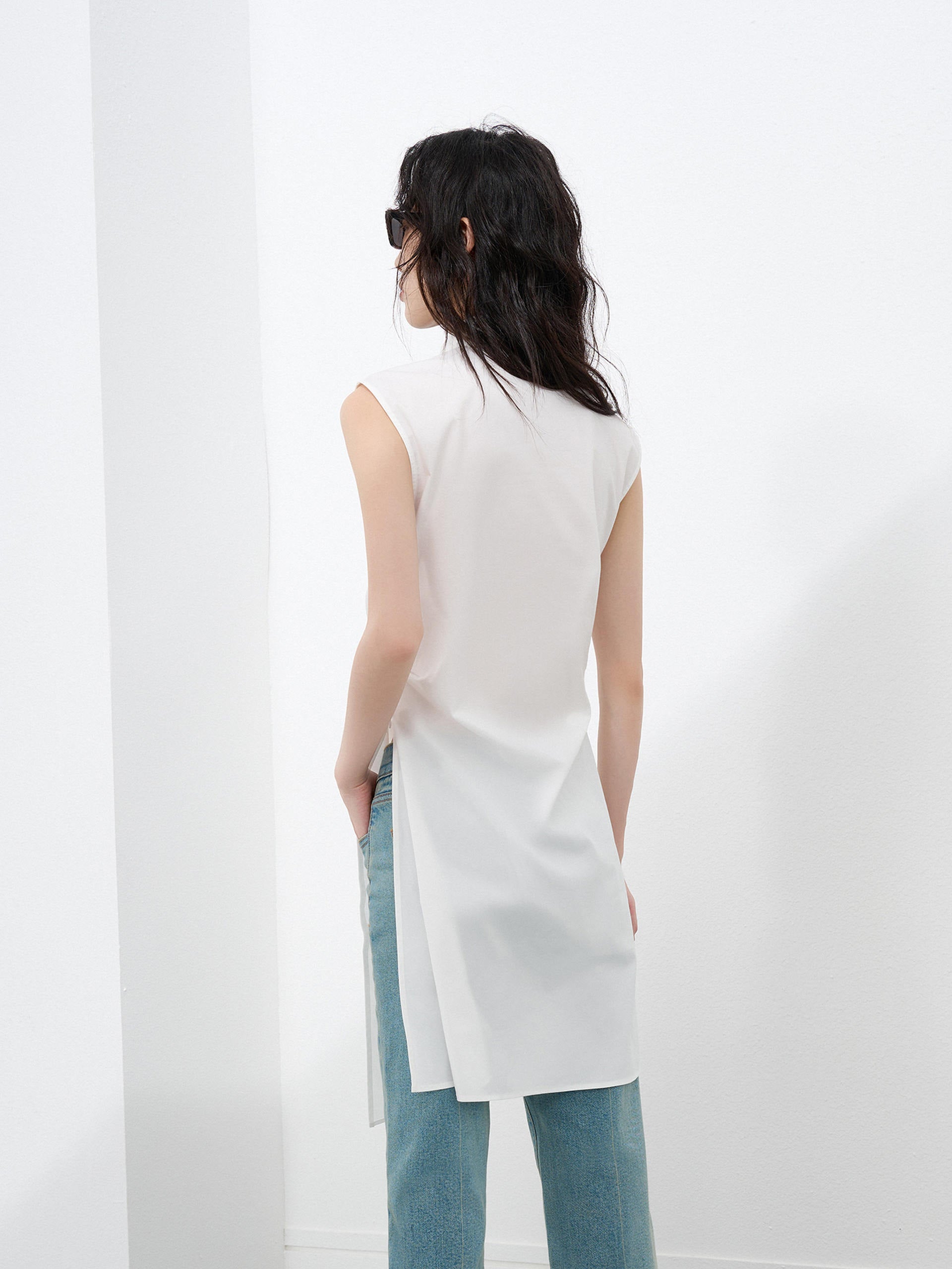 Women's Pleated Slit Oriental Style Sleeveless Top in White