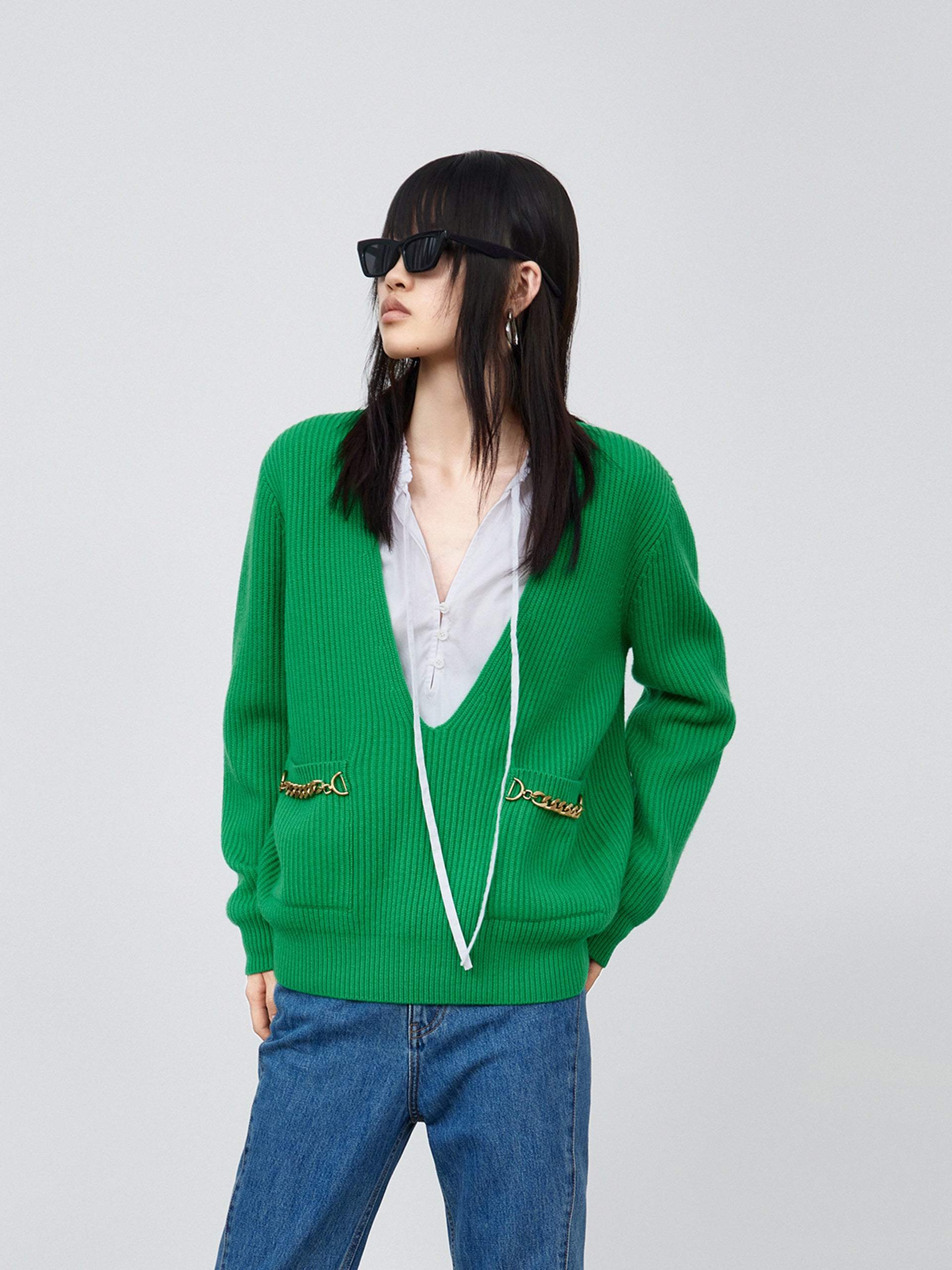 MO&Co. Women's Deep V-neck Sweater Loose Casual Fall Sweaters For Women