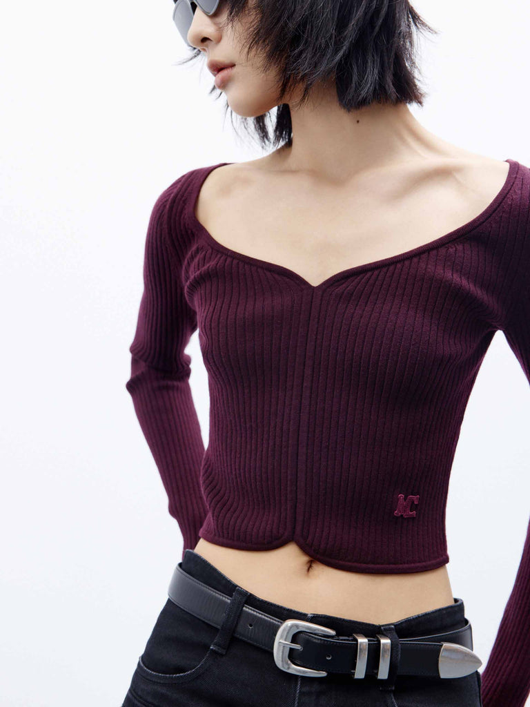 MO&Co. Women's Sweetheart Neck Long Sleeve Slim Ribbed Knit Top Crop in Burgundy