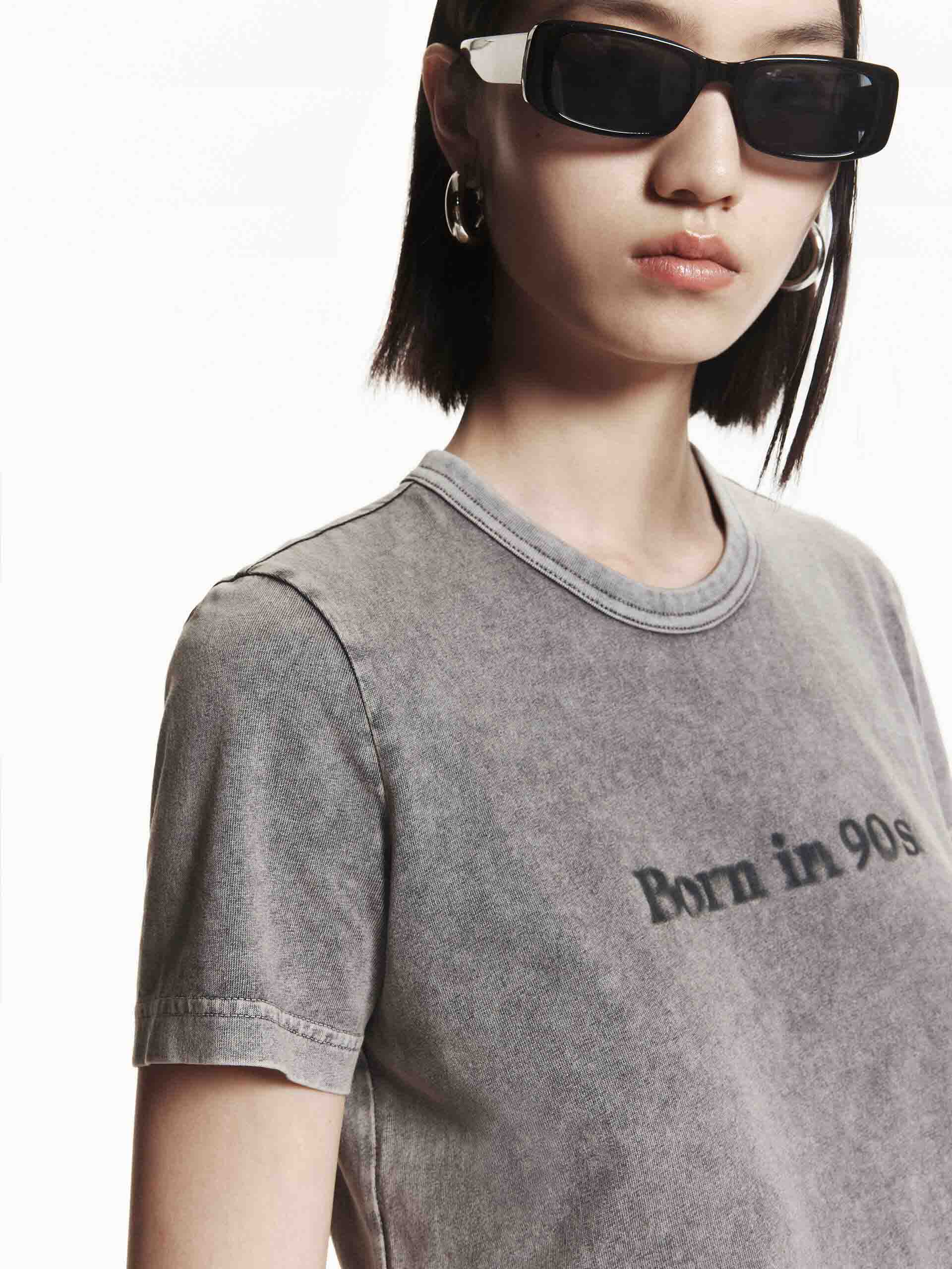 【Moco 】MEDI LLICA WHT NS TEE MO&Co. Women's Front Logo Cotton T-shirt
