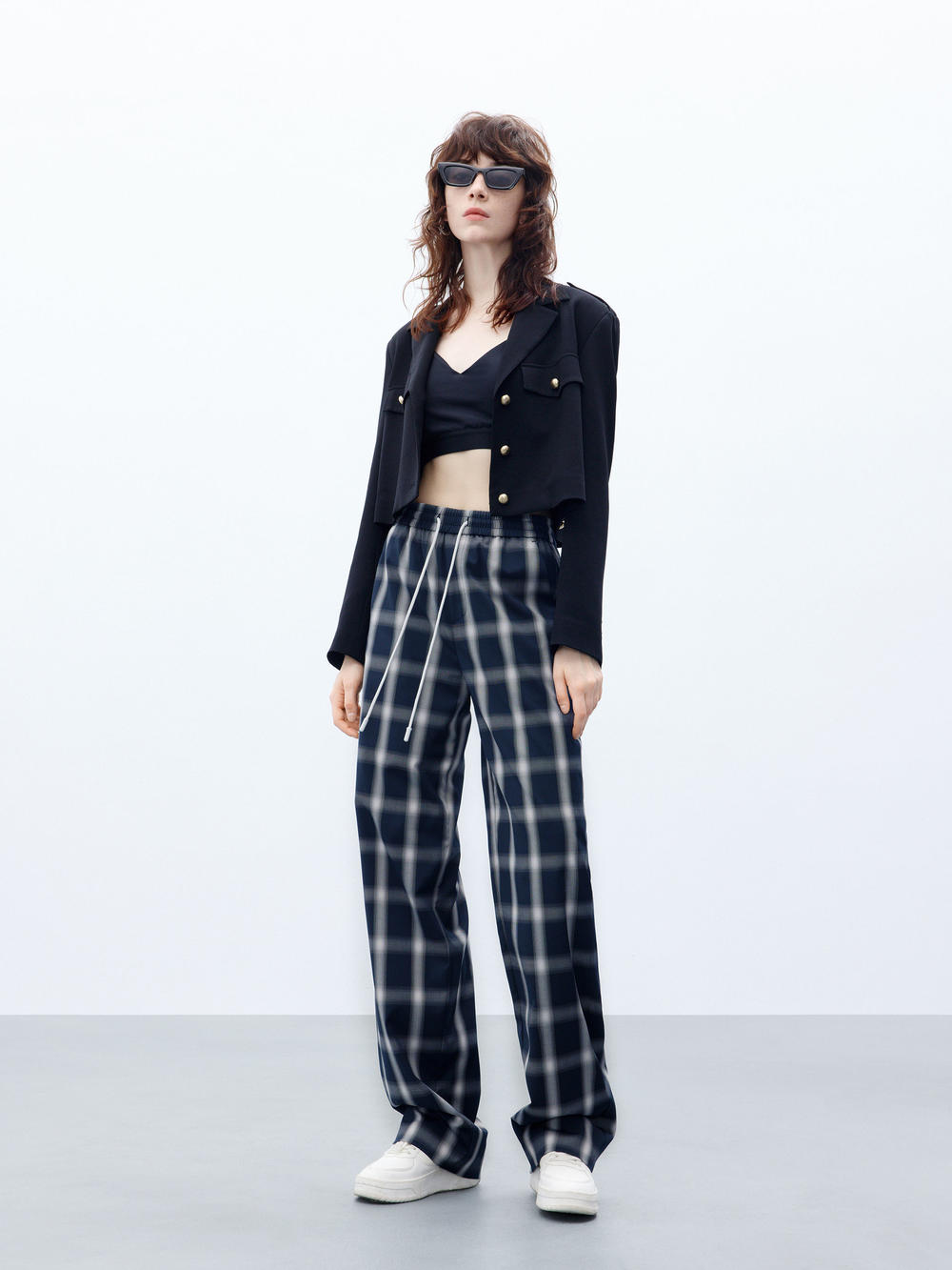 MO&Co. Women's Elastic Waist Causal Day-time Plaid Straight Leg Pants