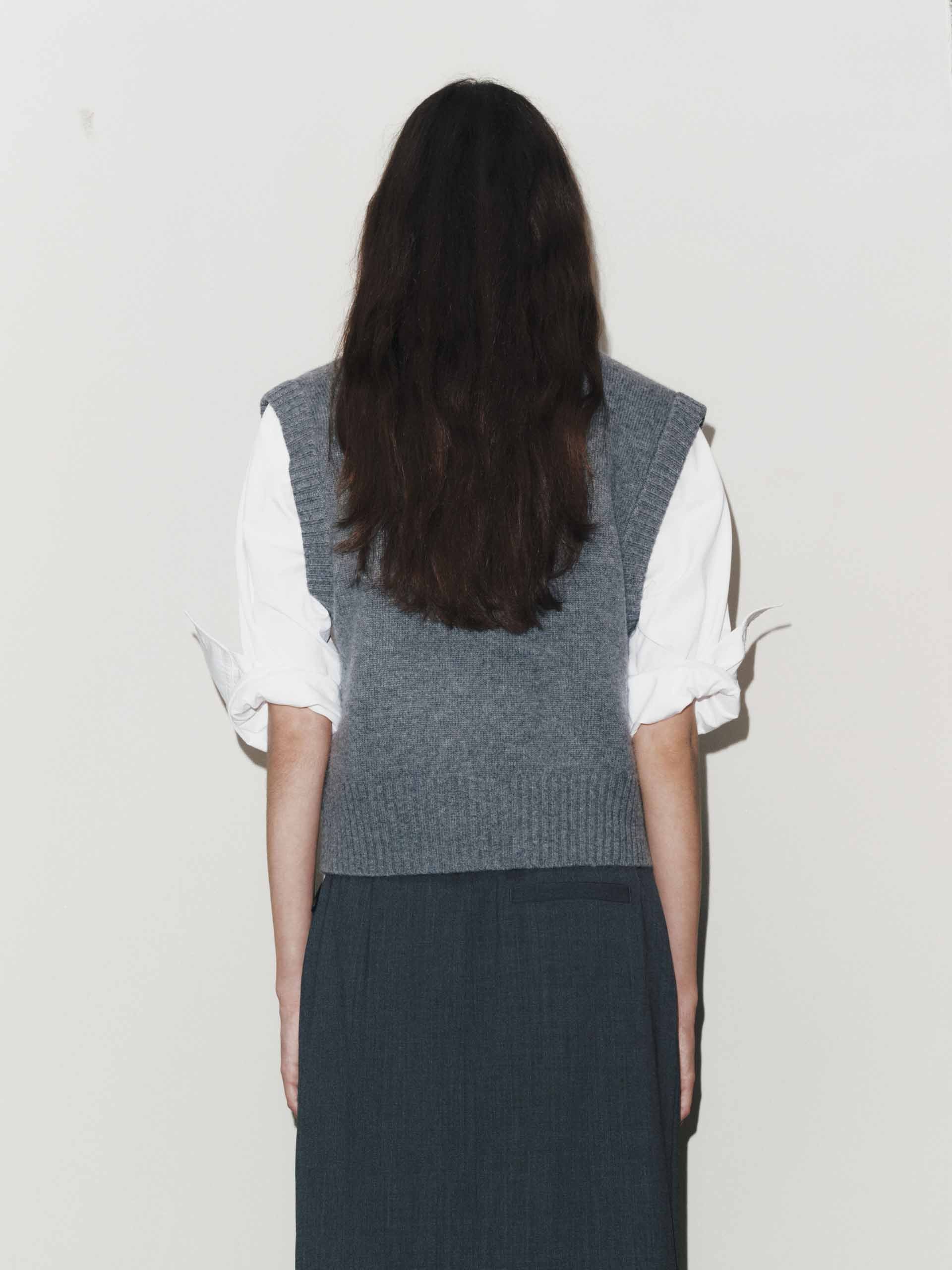 MO&Co. V-Neck Knit Vest - Luxury Wool Cashmere Blend