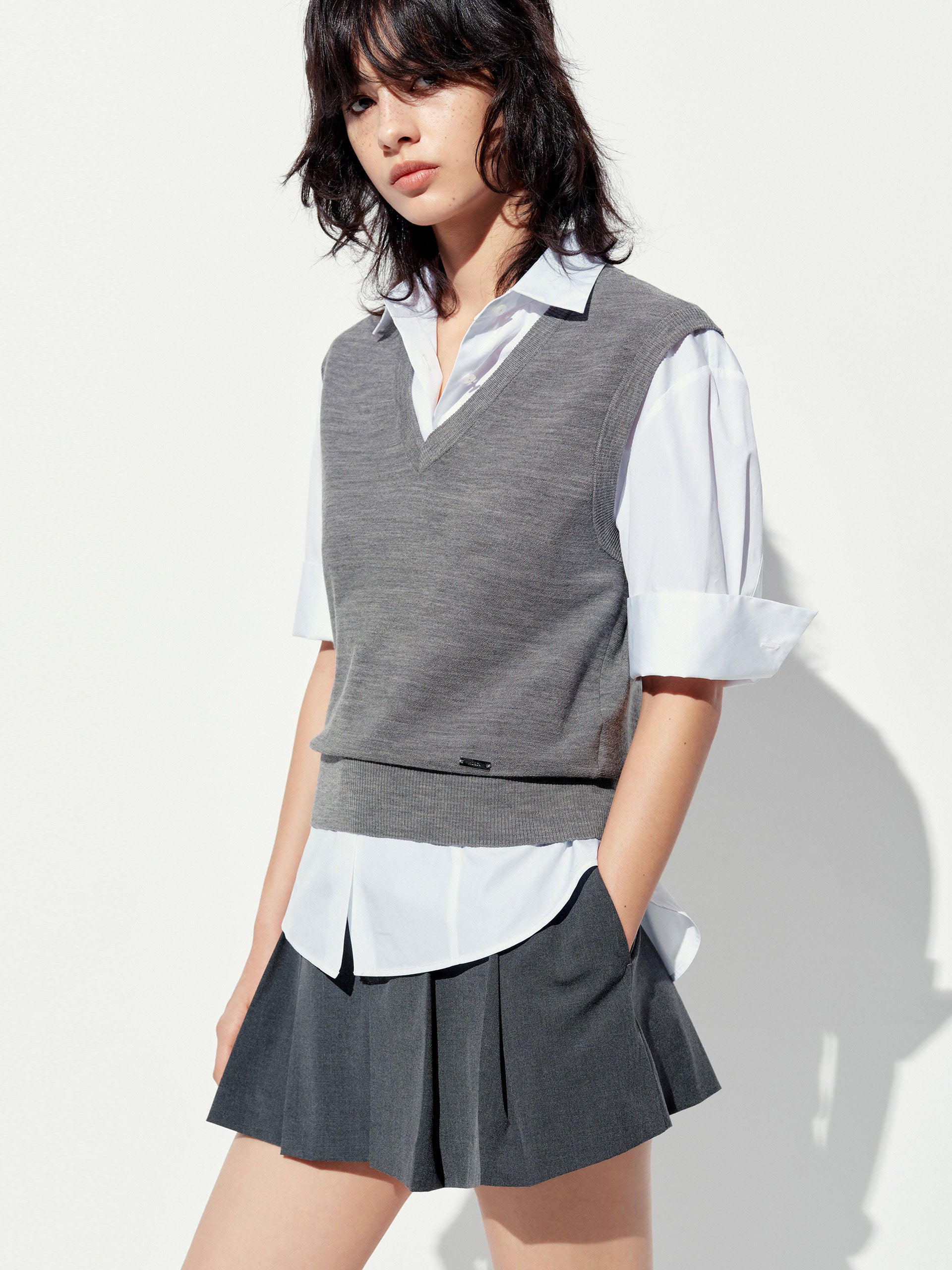 MO&Co. Women's V-neck Wool Knit Vest