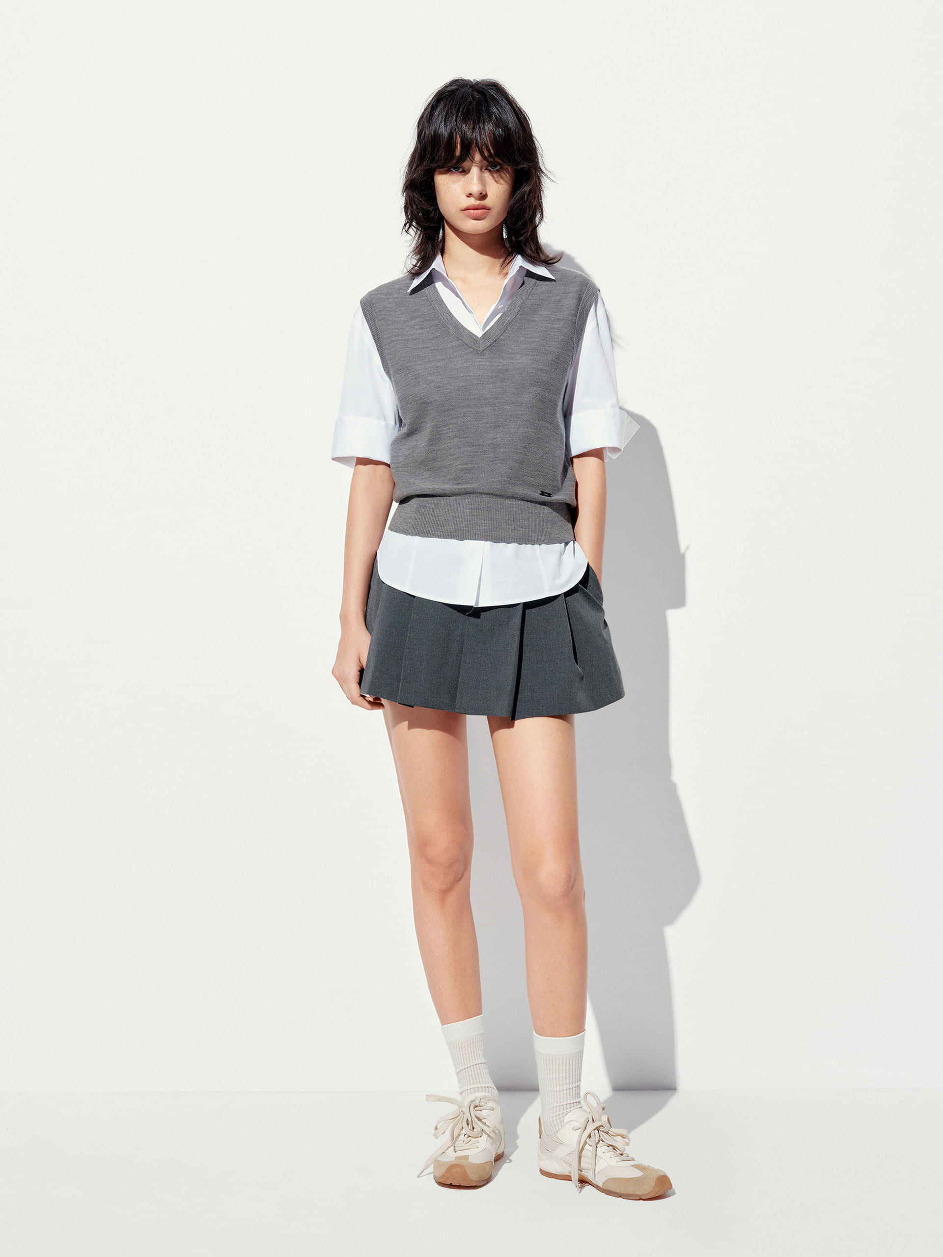 MO&Co. Women's V-neck Wool Knit Vest