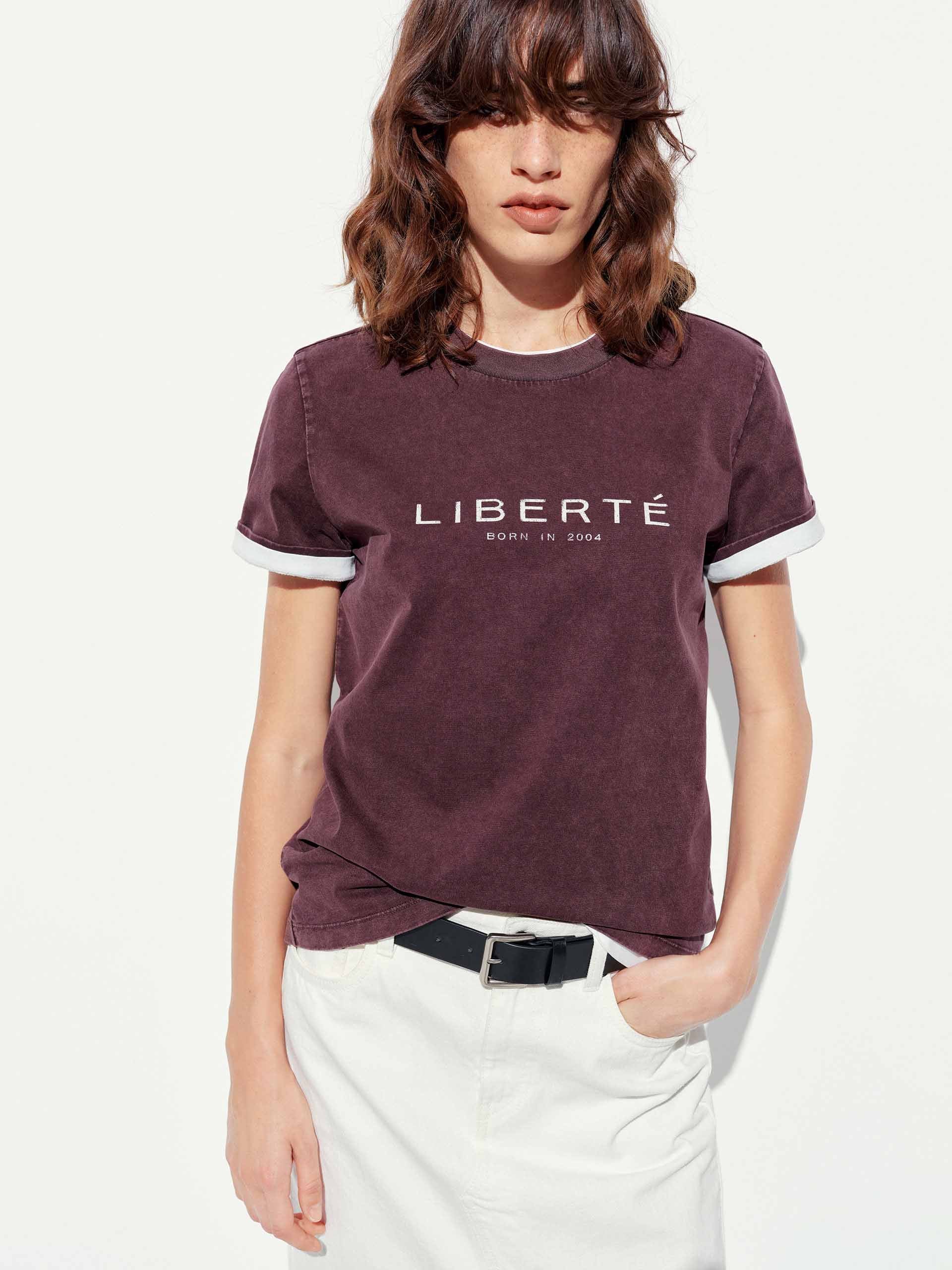 【Moco 】MEDI LLICA WHT NS TEE MO&Co. Women's Cotton Slim Fit T-shirt Fitted Chic Round Neck