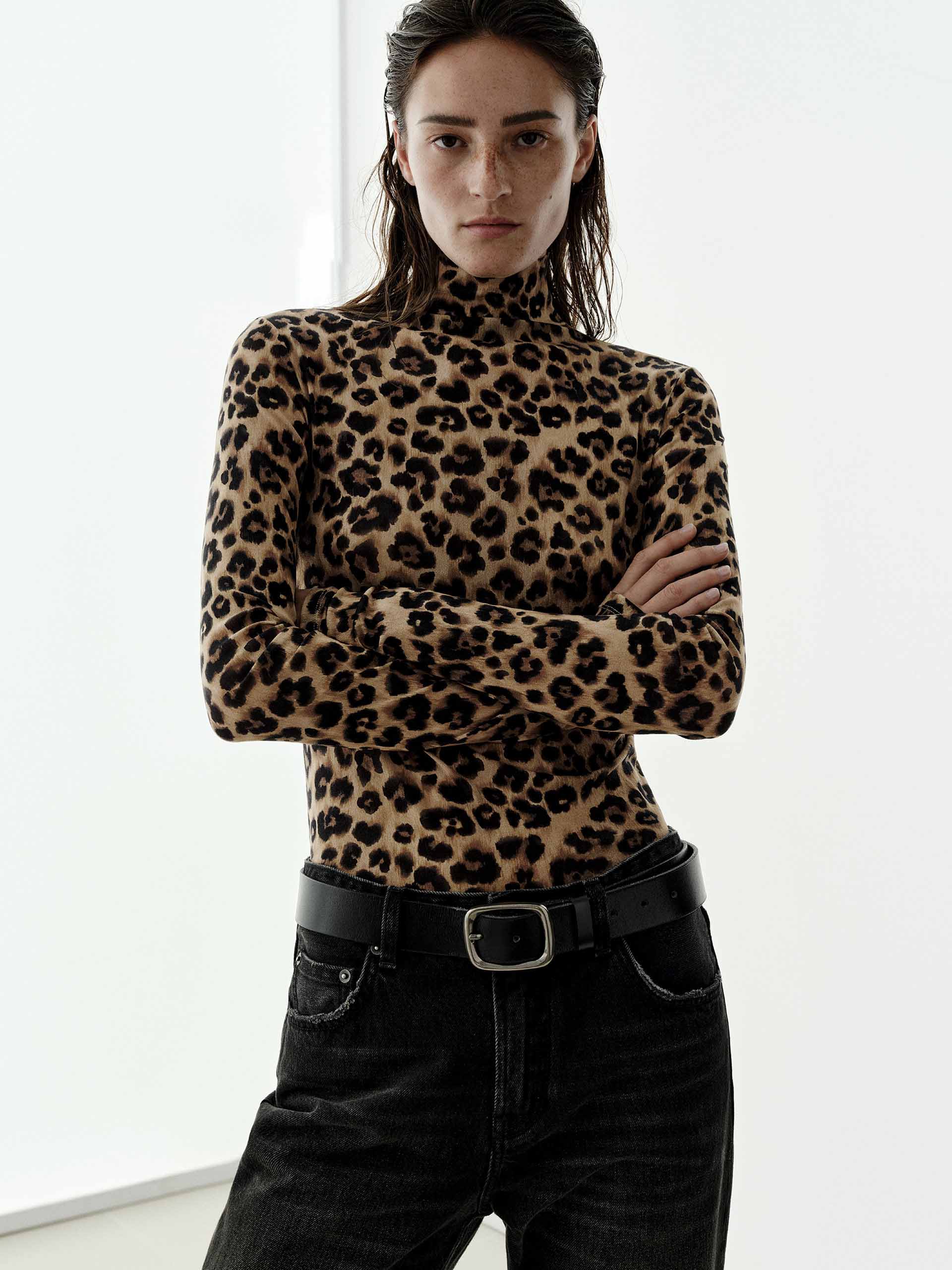 MO&Co. Women's Leopard Print Fitted Blouse