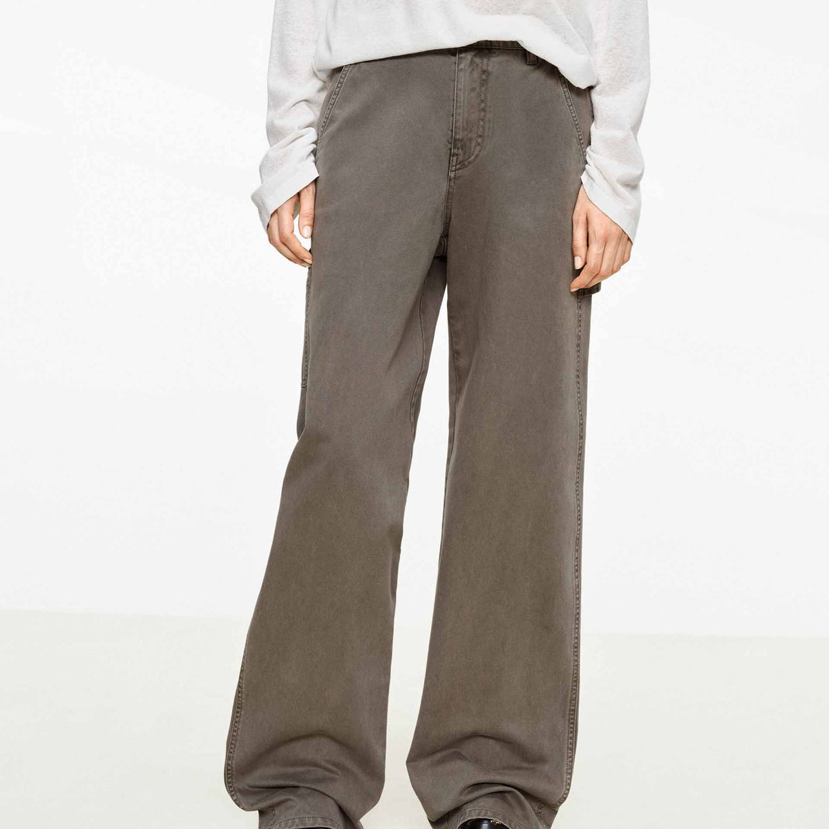 MO&Co. Women's Side Pocket Cotton Trousers