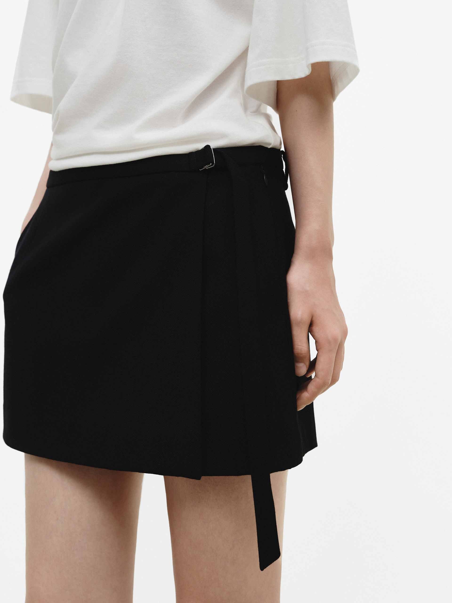 MO&Co. Women's Wool Blend Black Wrap Skort