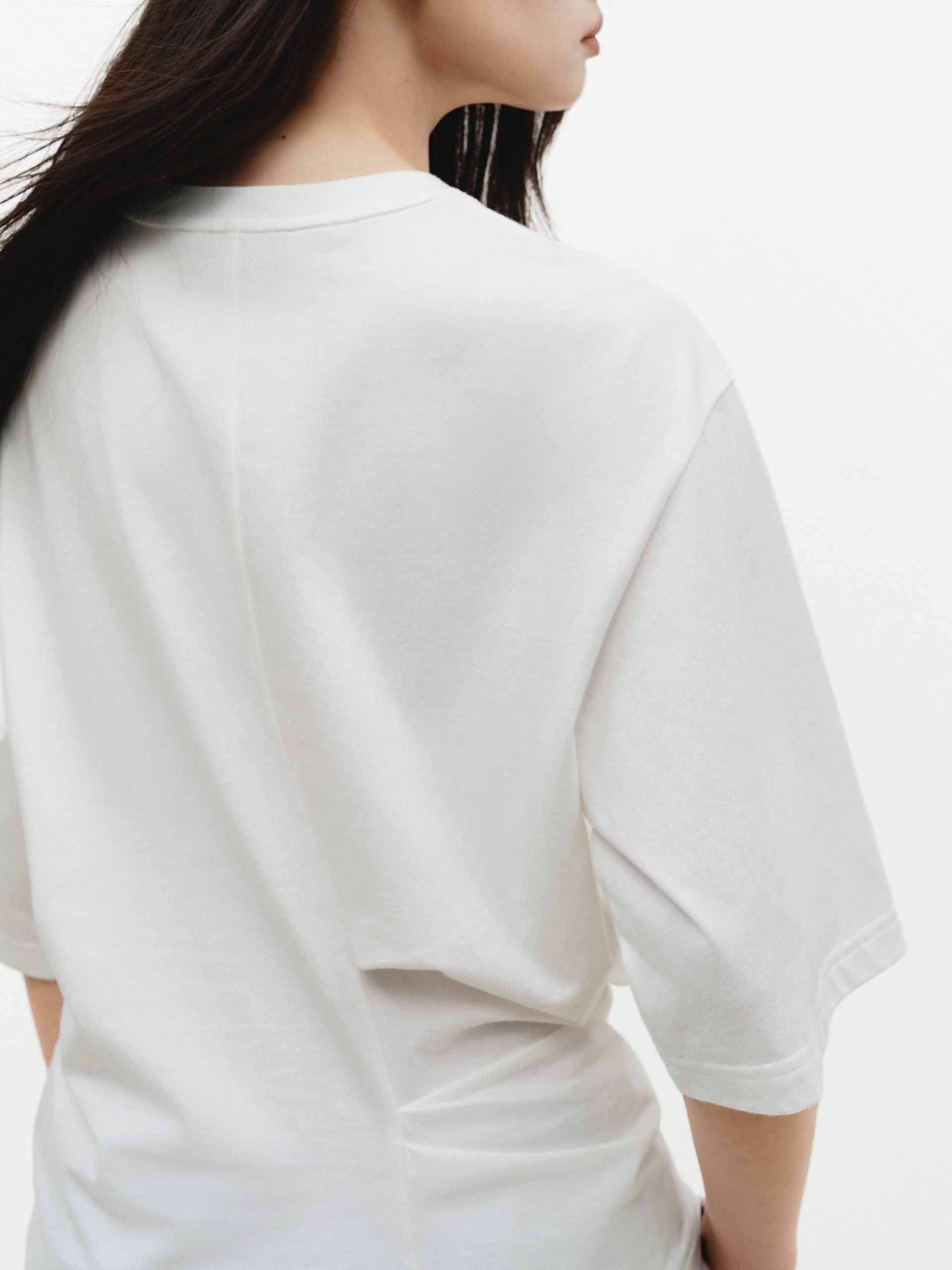 MO&Co. Fitted Cotton Blend Tee with Side Waist Pleat in White