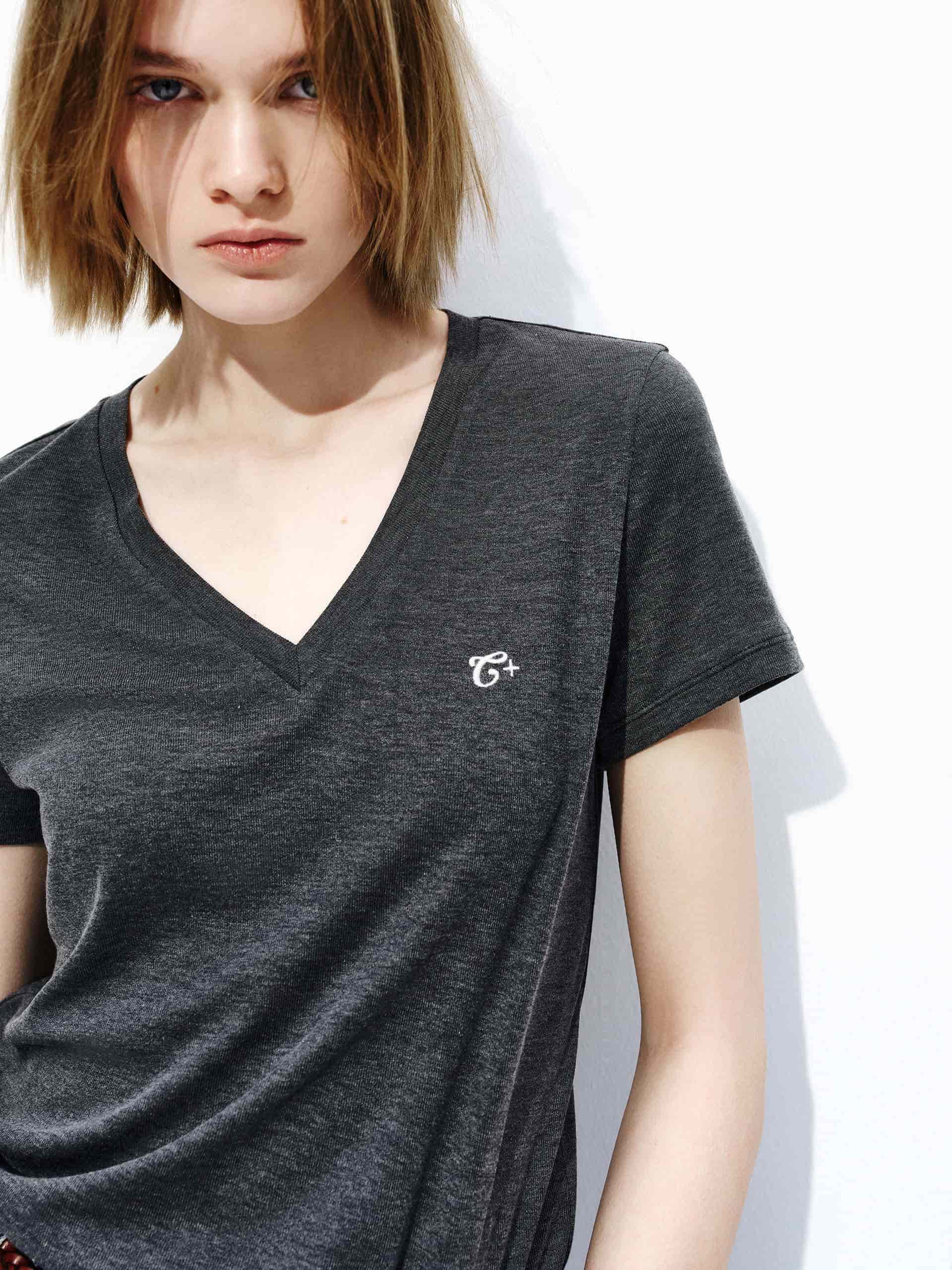 【Moco 】MEDI LLICA WHT NS TEE MO&Co. Women's Front Logo Cotton T-shirt