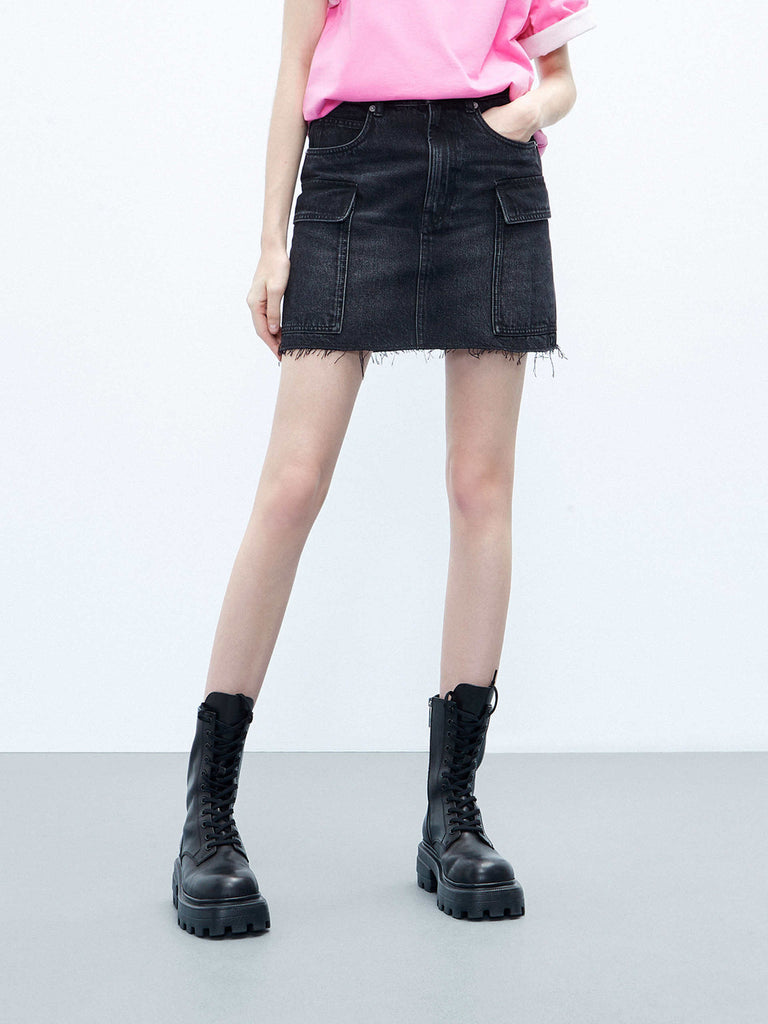 MO&Co. Women's Cargo Pocket Cotton Mini Denim Skirt in Washed Black