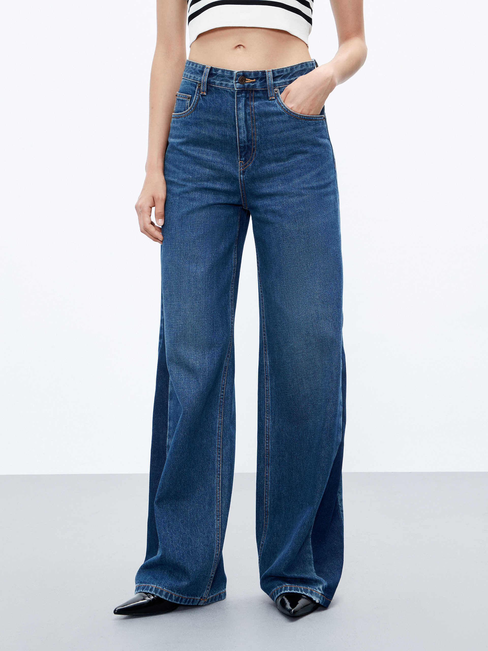 MO&Co. Women's Cotton Contrast Two Tone Detail Wide Leg Straight Jeans