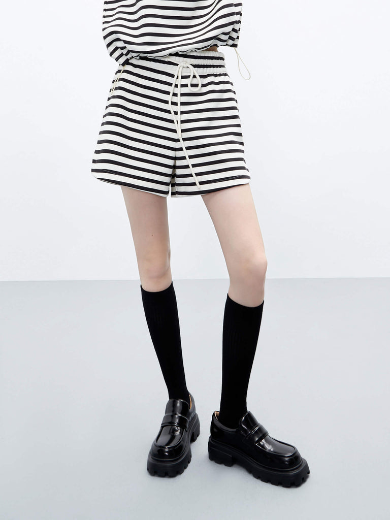 MO&Co. Women's Striped Casual Drawstring Waist Loose Sweater Shorts in White and Black