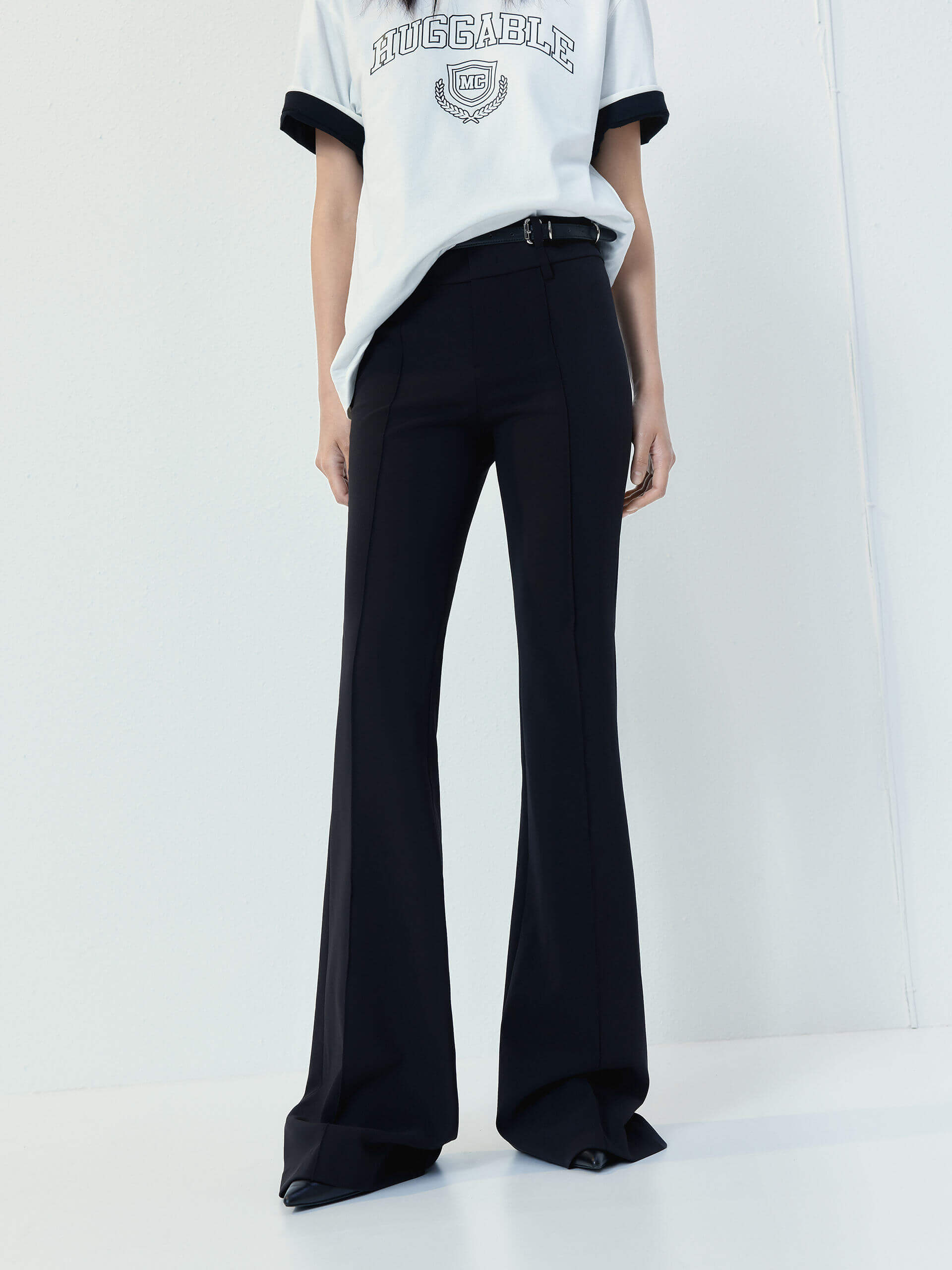 MO&Co. Women's Black Full Length Flared Pants with Belt