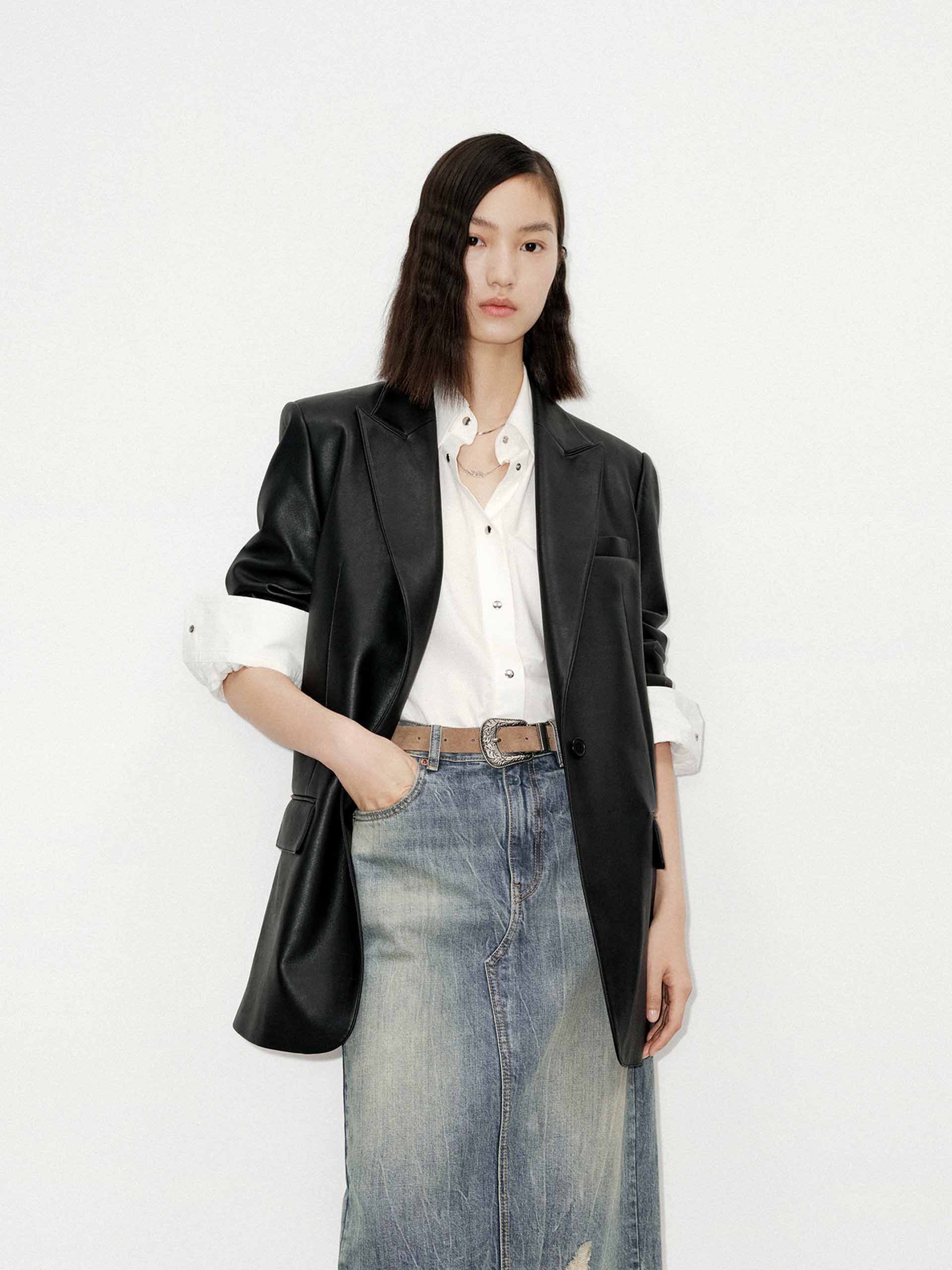 MO&Co. Women's Oversized Faux Leather Blazer for Fall Autumn