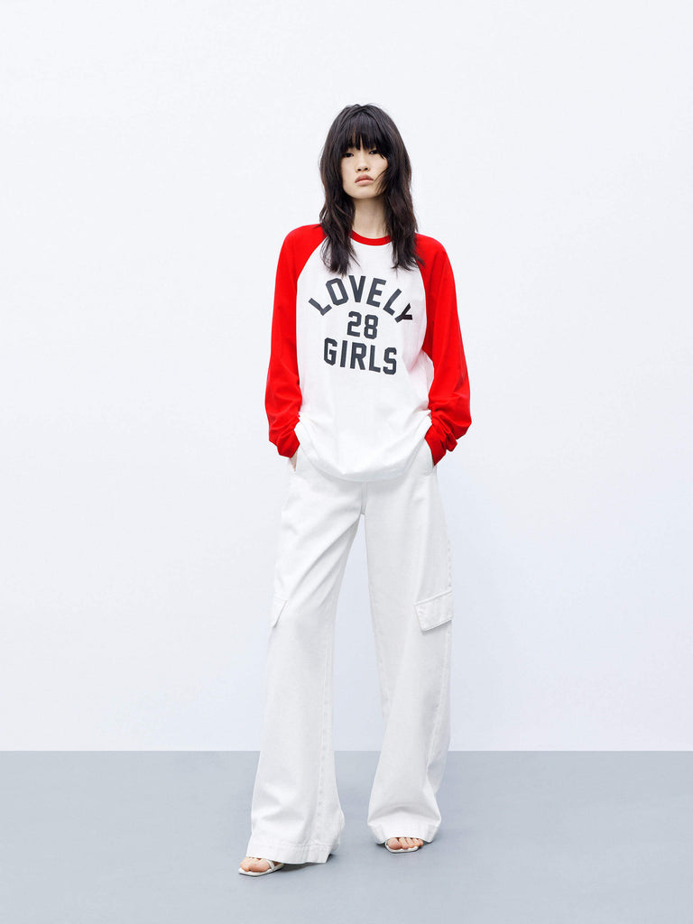 MO&Co. Women's White Letter Print with Red Raglan Long Sleeve T-Shirt Loose Pure Cotton