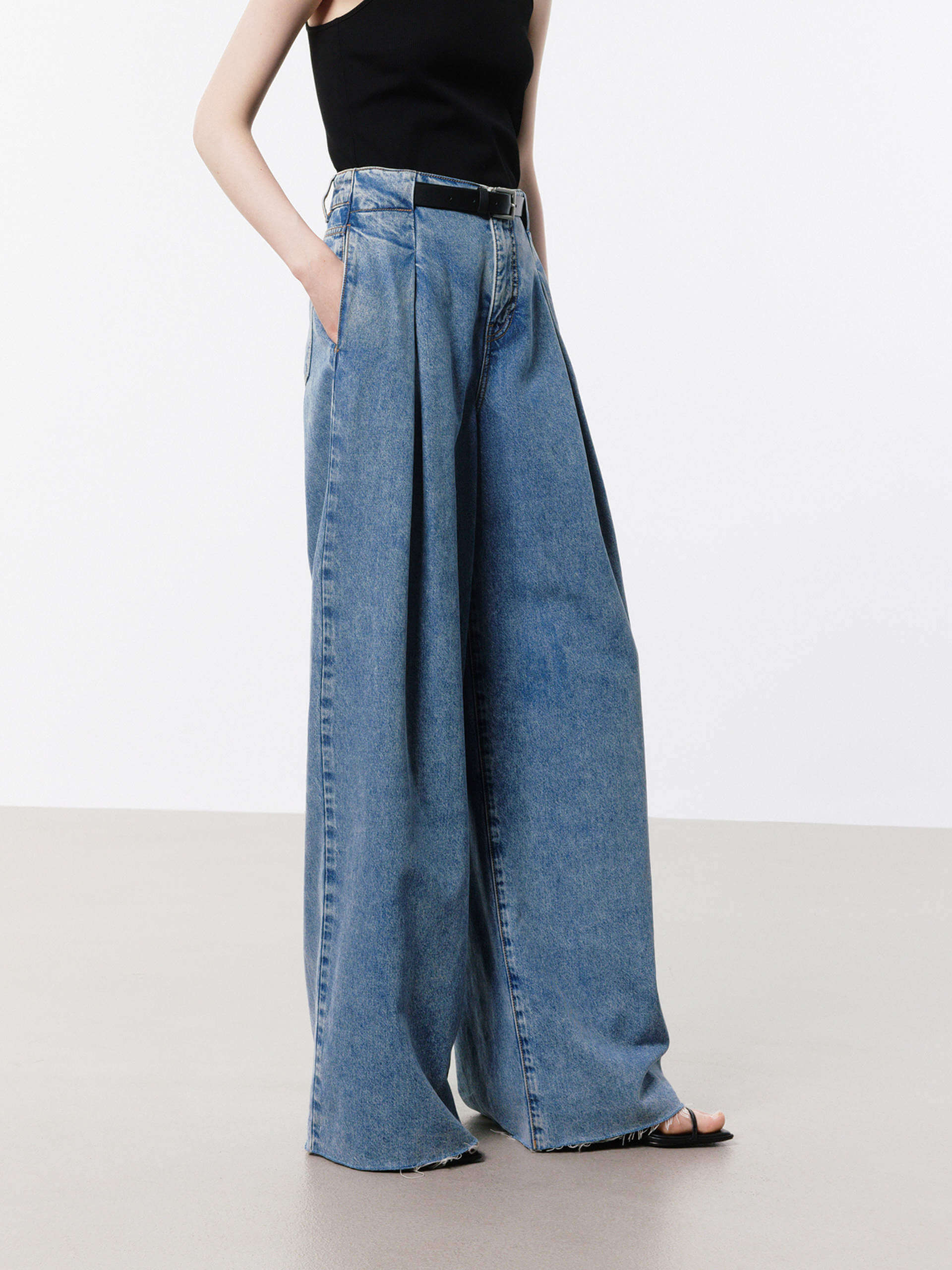 MO&Co. Women's Pleated Wide Leg Jeans in Blue with Belt Details