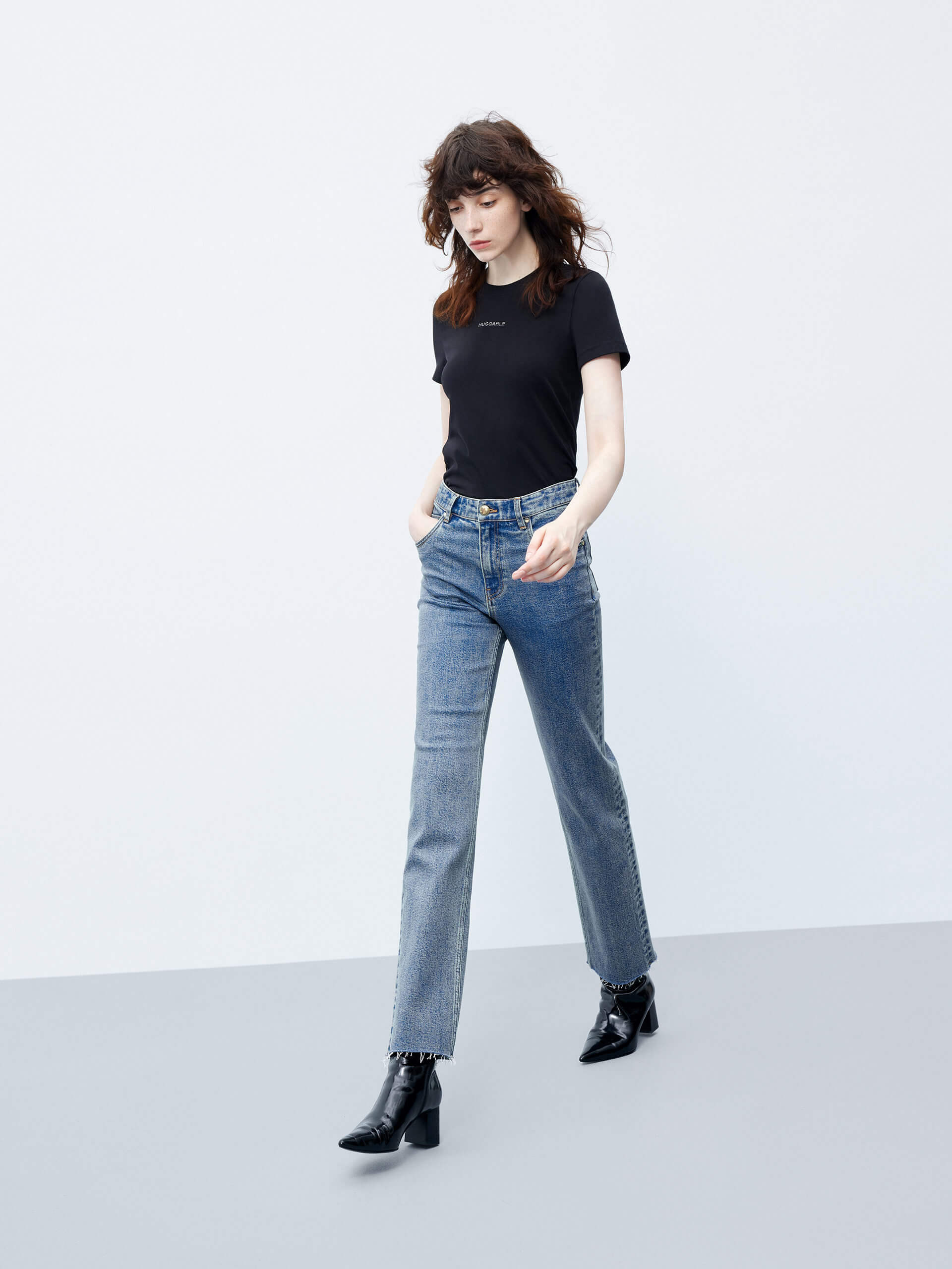 MO&Co. Women's Blue High Rise Straight Leg Raw Hem Jeans