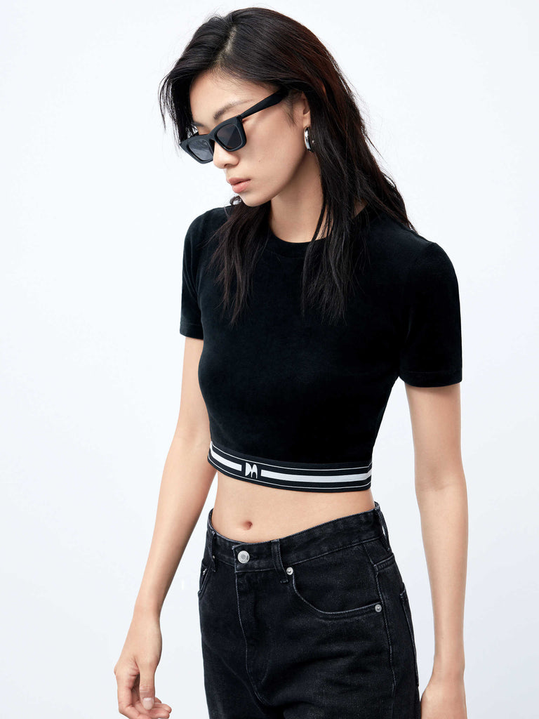 MO&Co. Women's Velvet Touch Short Sleeve Elastic Hem Crop Top in Black