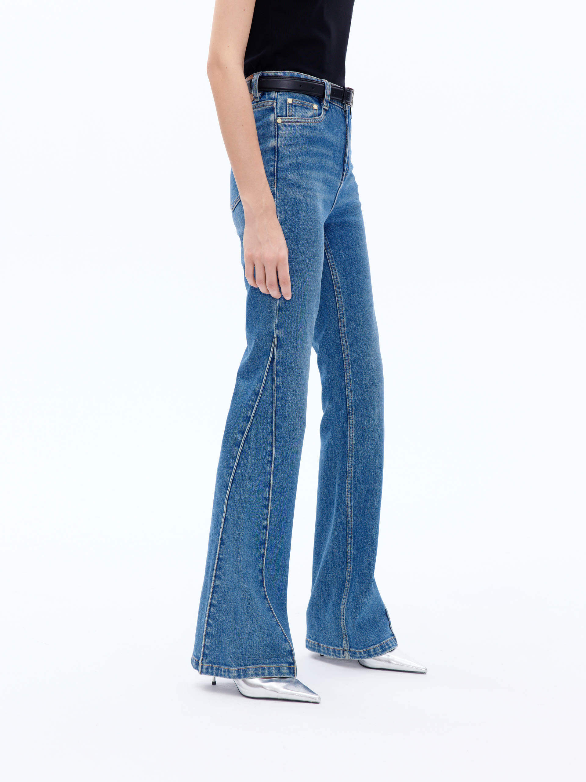 Mid-rise Waist Flared Jeans