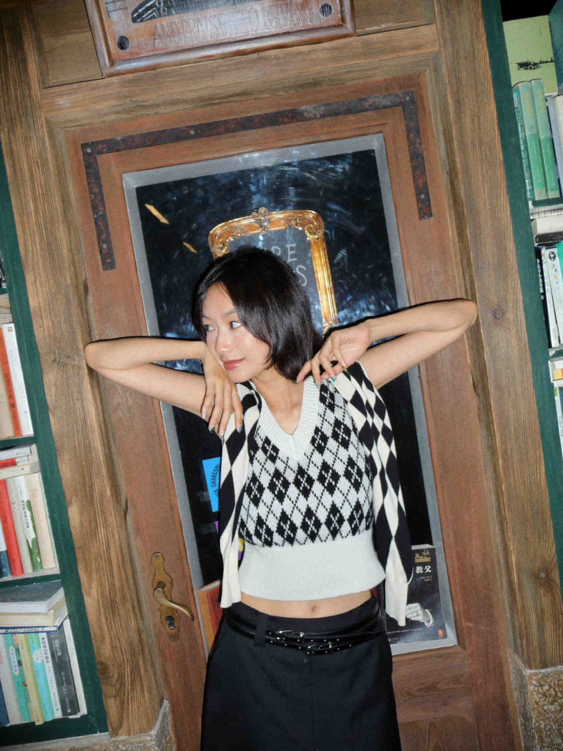 V-neck Argyle Check Knit Vest - Main Image