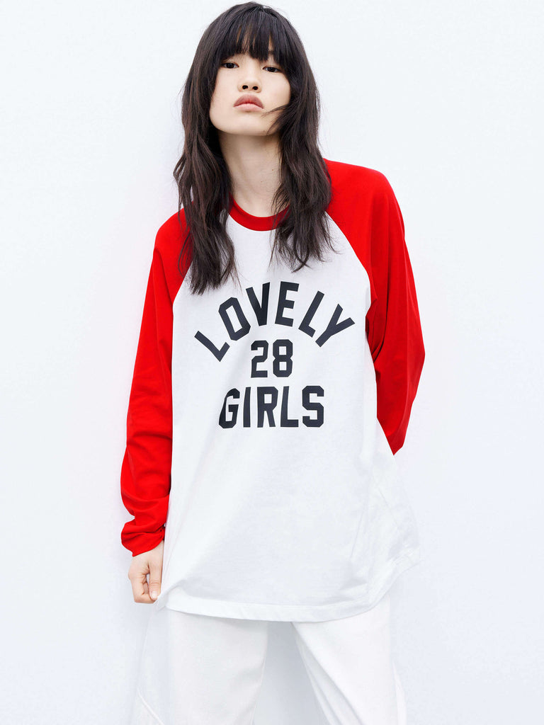 MO&Co. Women's White Letter Print with Red Raglan Long Sleeve T-Shirt Loose Pure Cotton