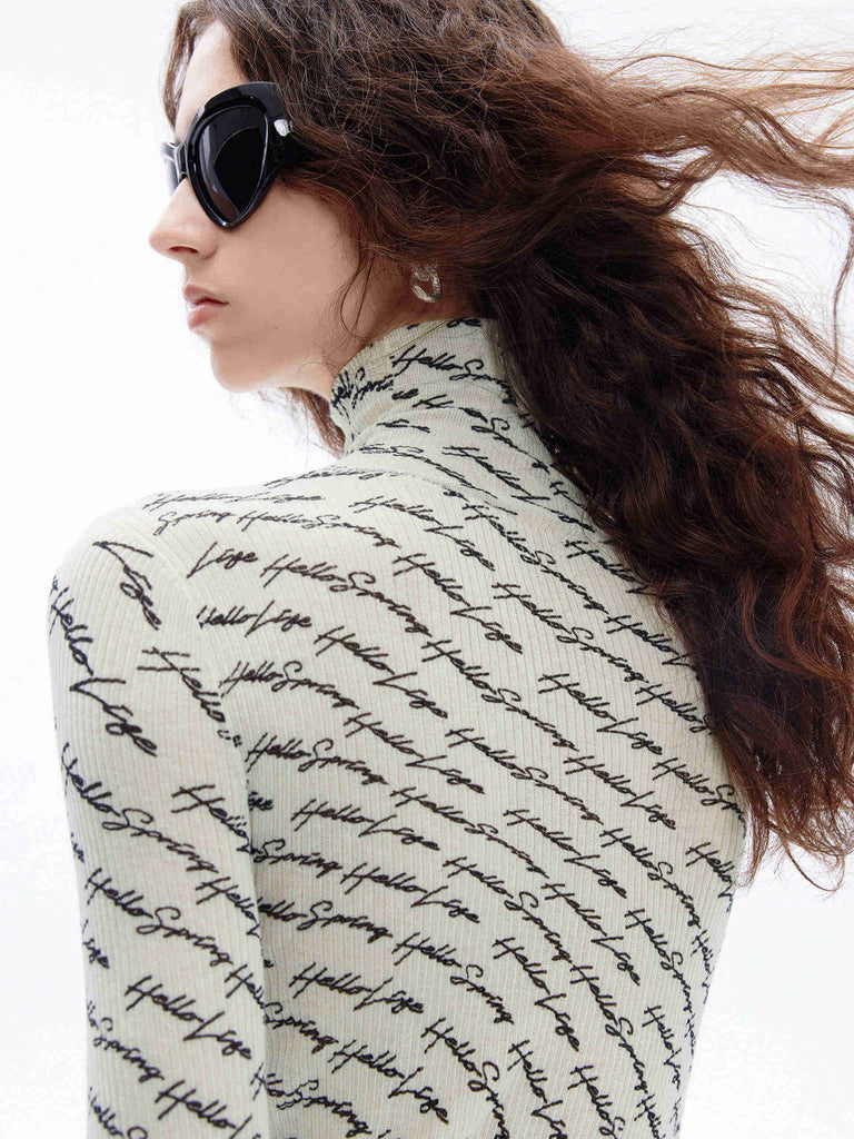 Tight Fit Turtleneck Letter Print Long Sleeves Top in White