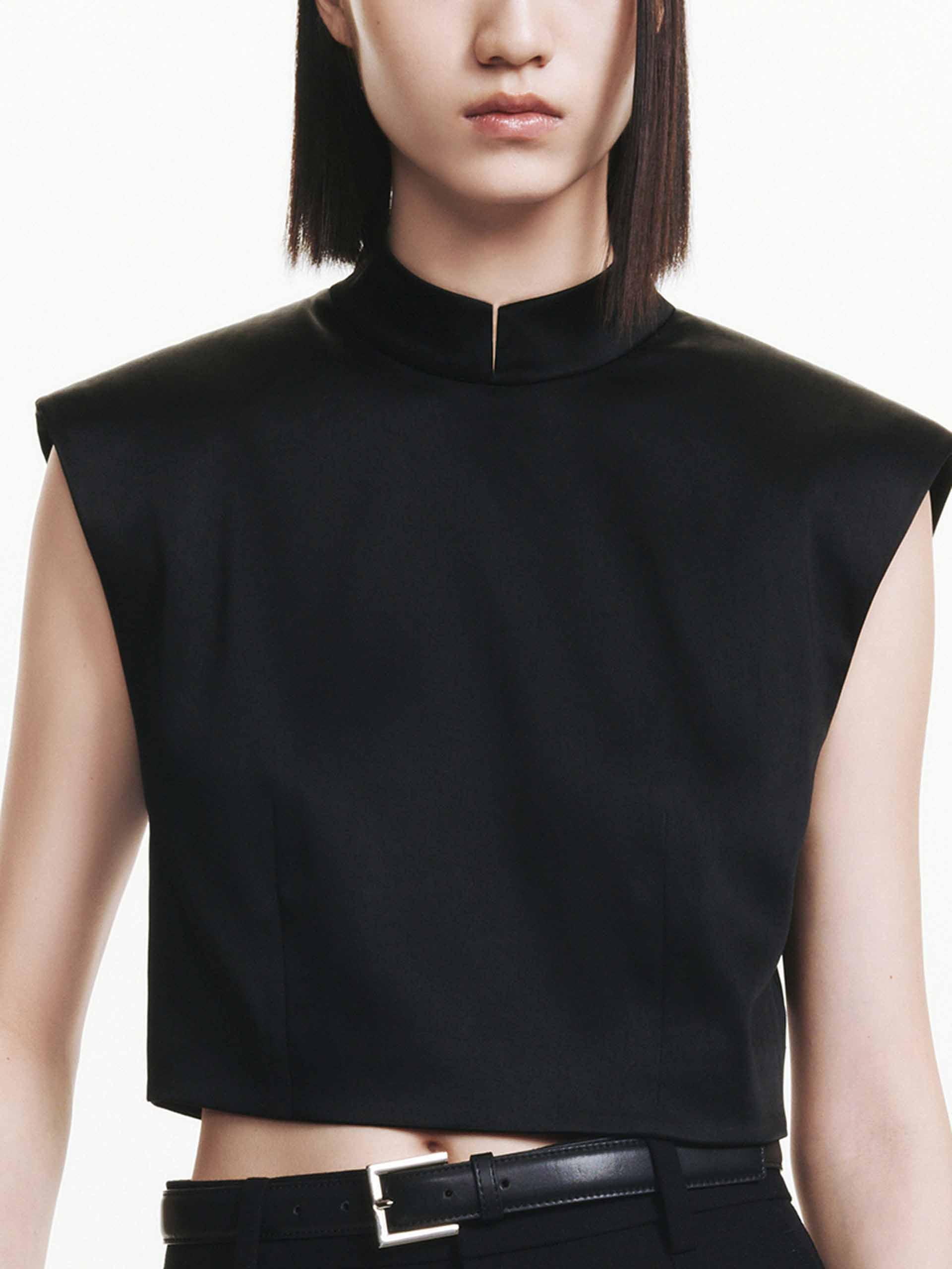トップス mooooooco MO&Co. Women's Back Zip Cropped Top