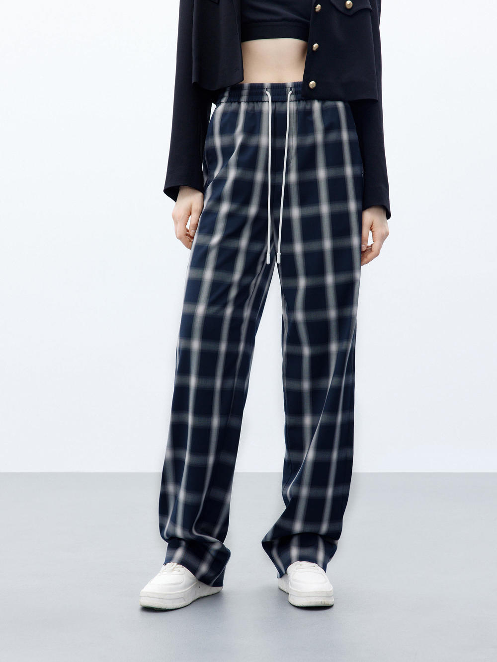 MO&Co. Women's Elastic Waist Causal Day-time Plaid Straight Leg Pants