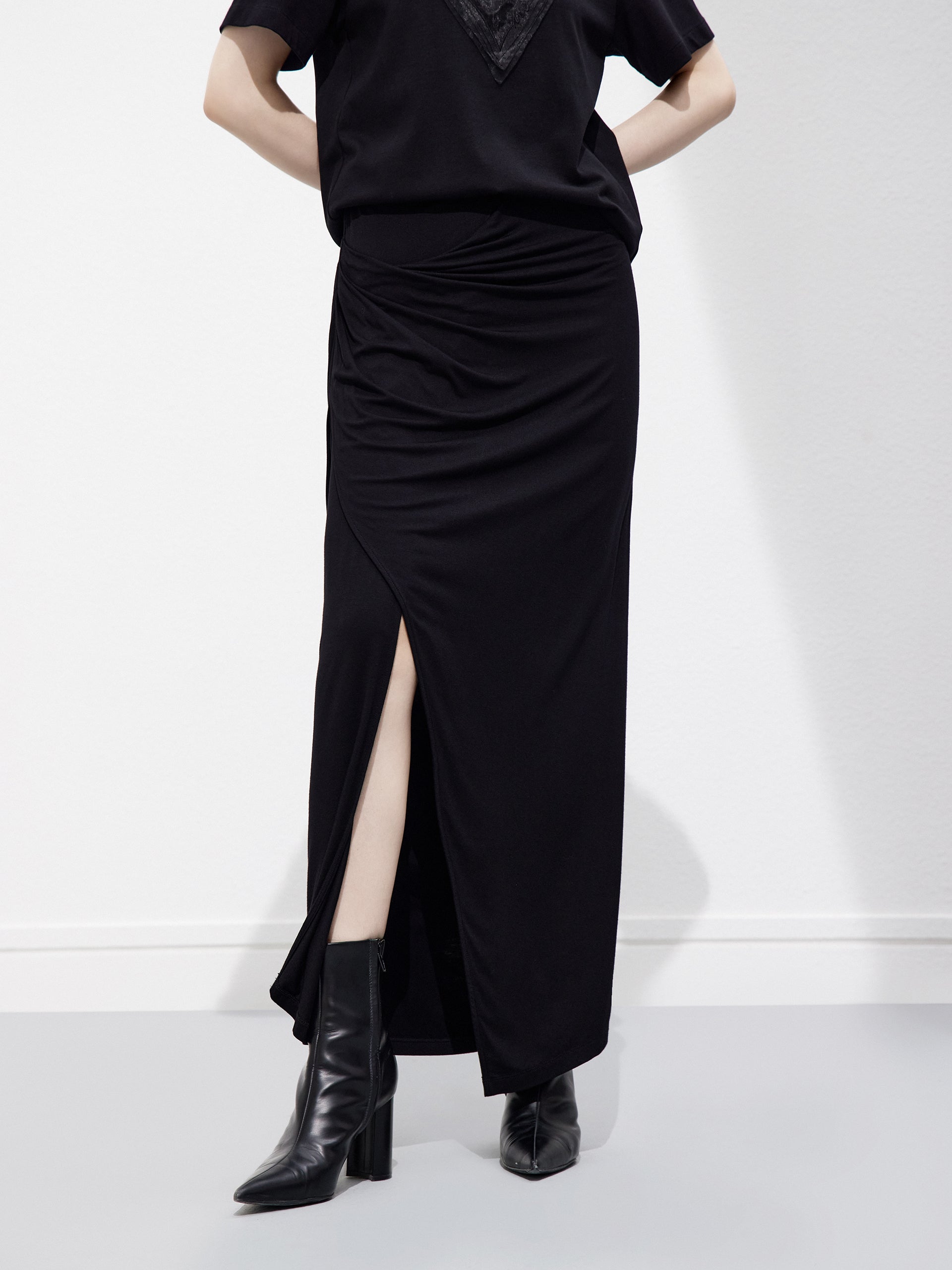 Ruched Slit Black Midi Skirt 