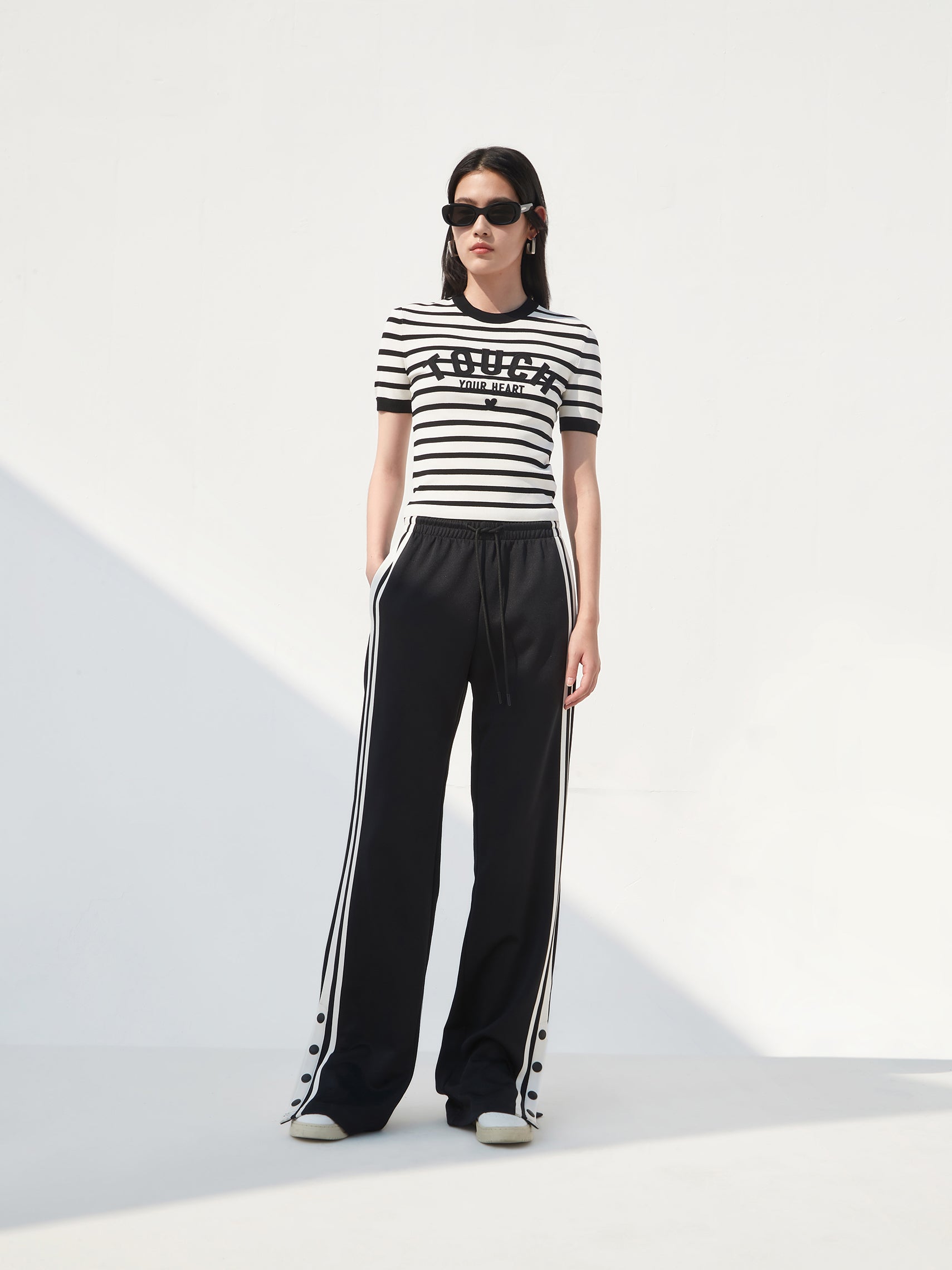 Embroidered Knitted Striped Cropped Black Top