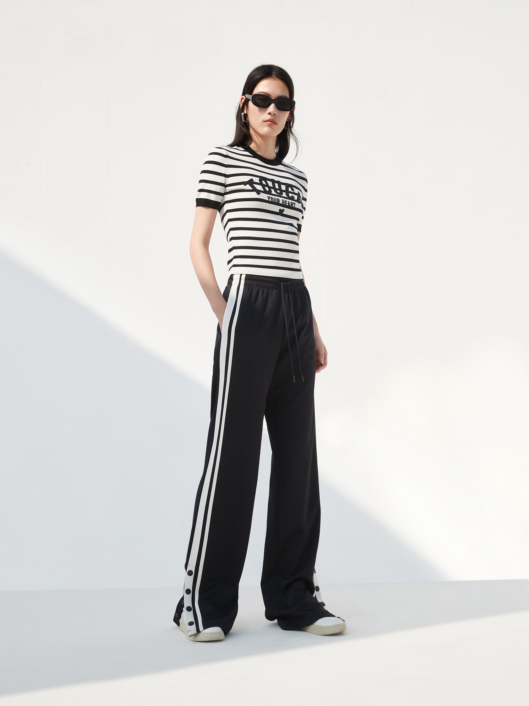 Embroidered Knitted Striped Cropped Black Top