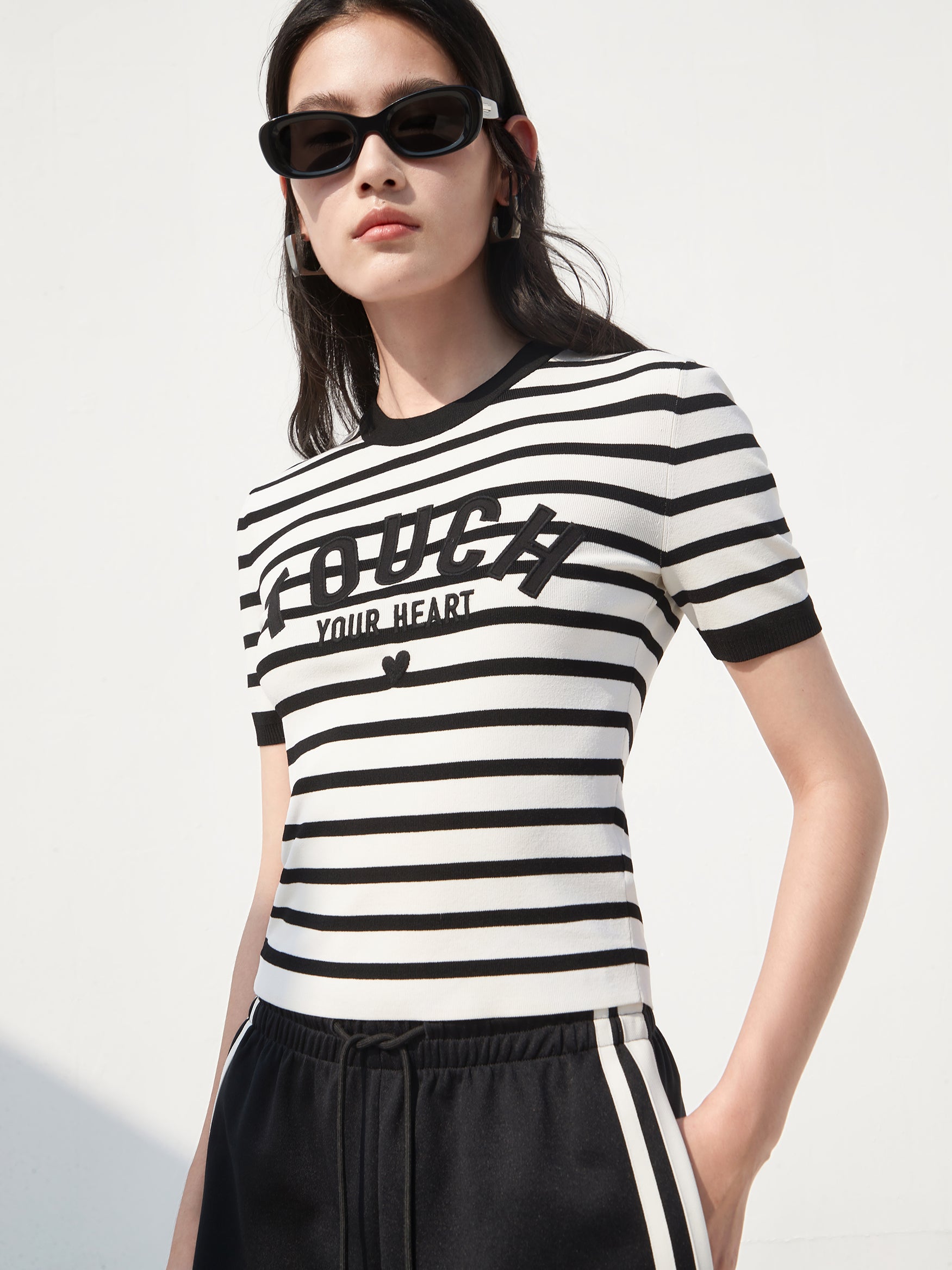 Embroidered Knitted Striped Cropped Black Top