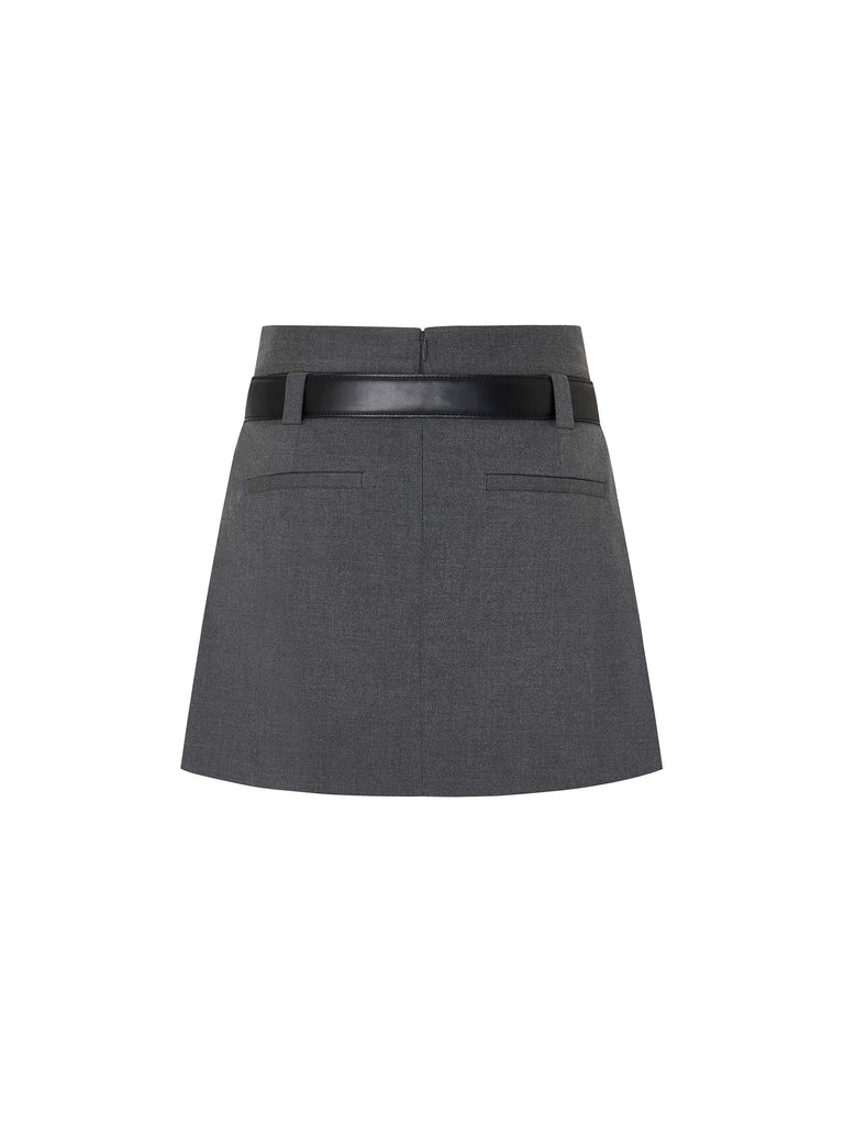 MO&Co. Women's Pleated Mini Skirt in Grey with Belt features mini length, pleated details at front, low-rise belt loops design & a hidden back zipper closure, it's sure to be a wardrobe staple! 