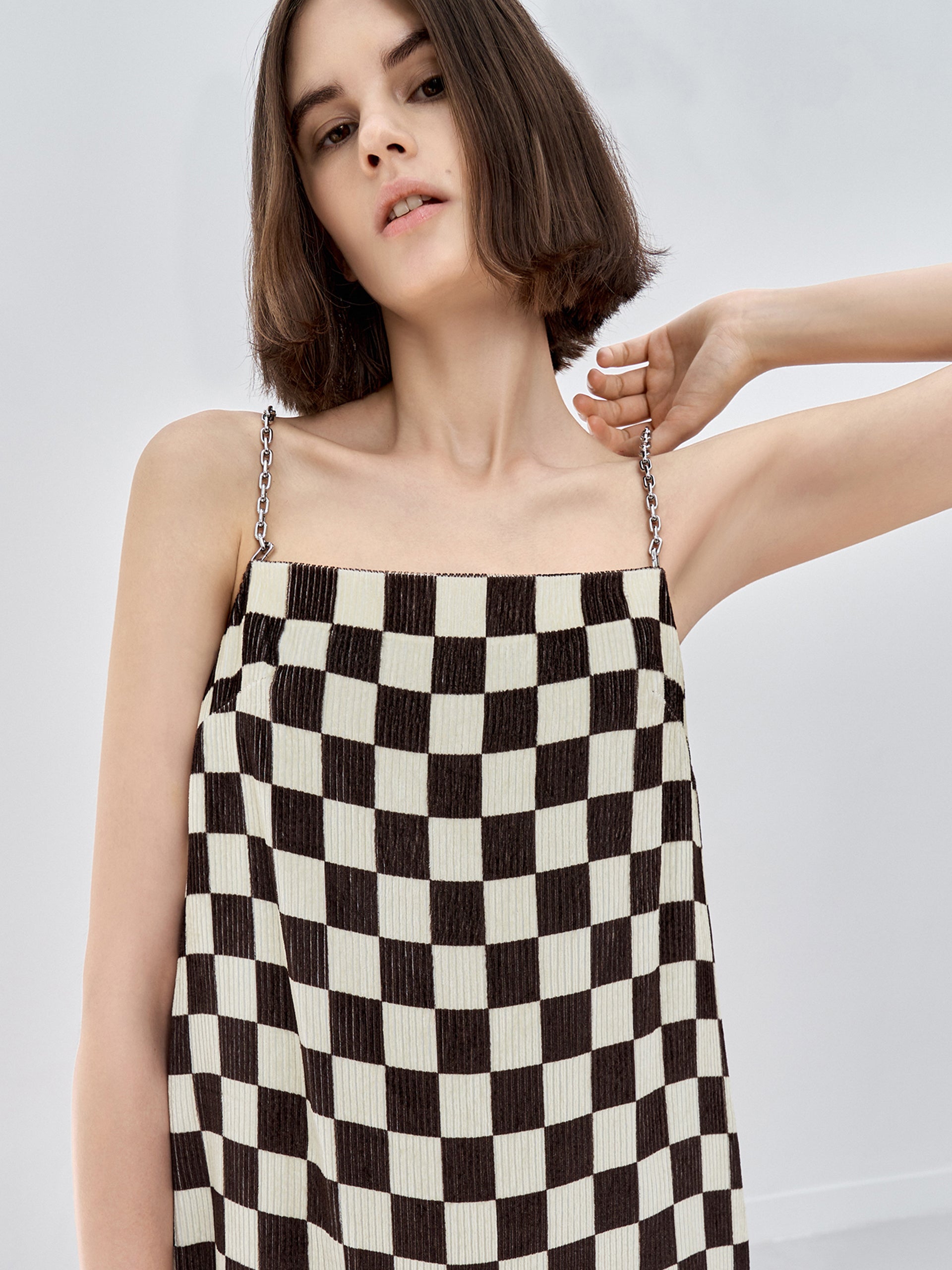 MO&Co. Women's Checkerboard Metal Chain Dress Fitted Chic Black And White Dress