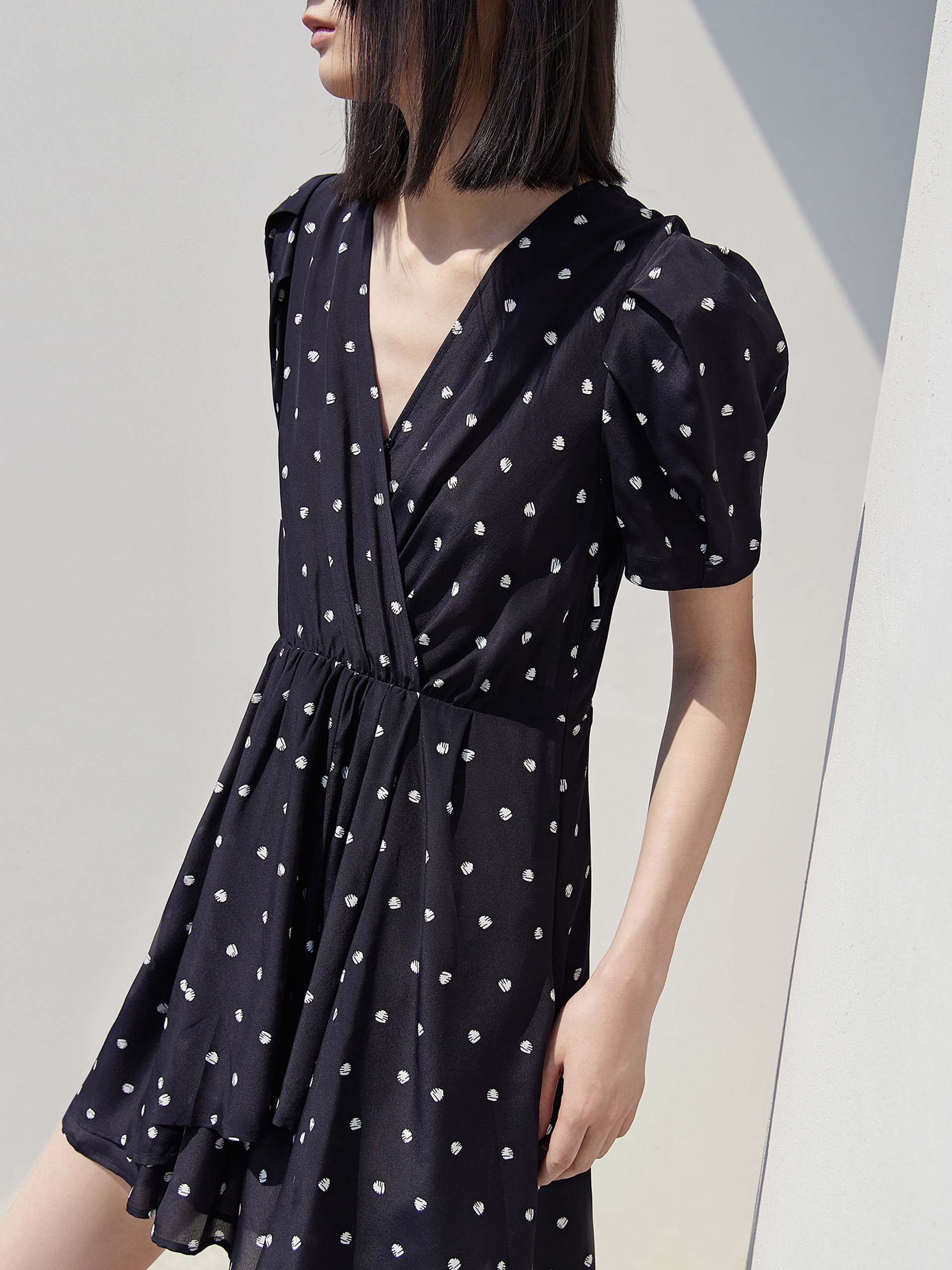 MO&Co. Women's Silk Polka Dot Dress Loose Casual V Neck Black Dress For Woman