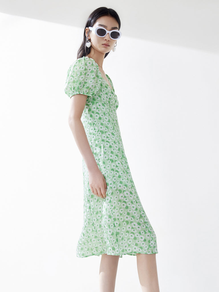 MO&Co. Women's Daisy Print Slit Silk Dress Loose Casual V Neck Summer