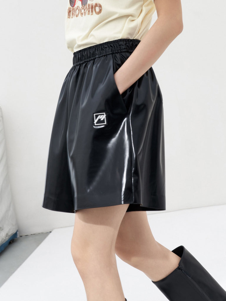 MO&Co. Women's Elastic Waist Casual Loose Casual Streetwear Black Shorts
