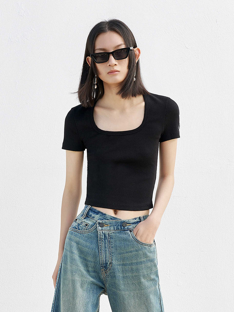 MO&Co. Women's Elastic Ribbed Crop Tee Classic Fitted Square Neck Black