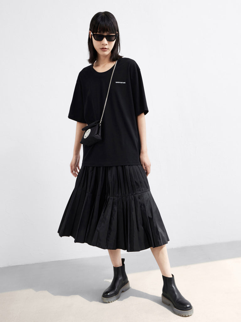 MO&Co. Women's Oversized Cotton Tee with Cut-out Classic Fitted Black