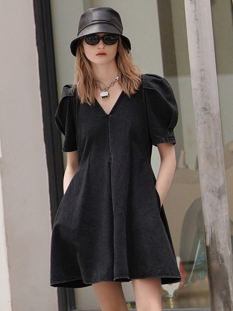 MO&Co. Women's V-neck Puff Sleeve Denim Dress Cool Fitted Black Summer Dress Sale
