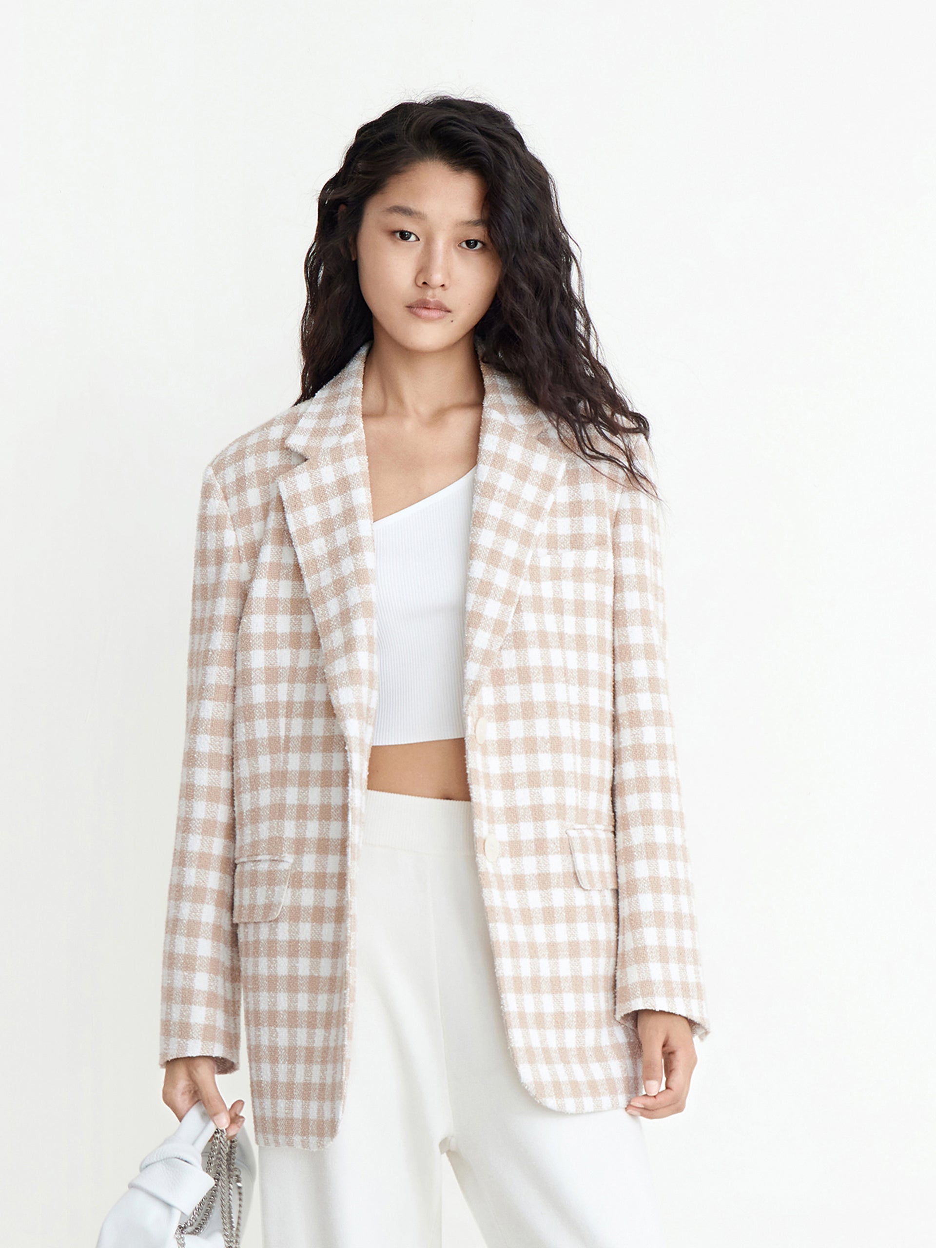 MO&Co. Women's Oversized Wide-shoulder Checked Blazer Loose Chic Lapel Long Blazer Coat