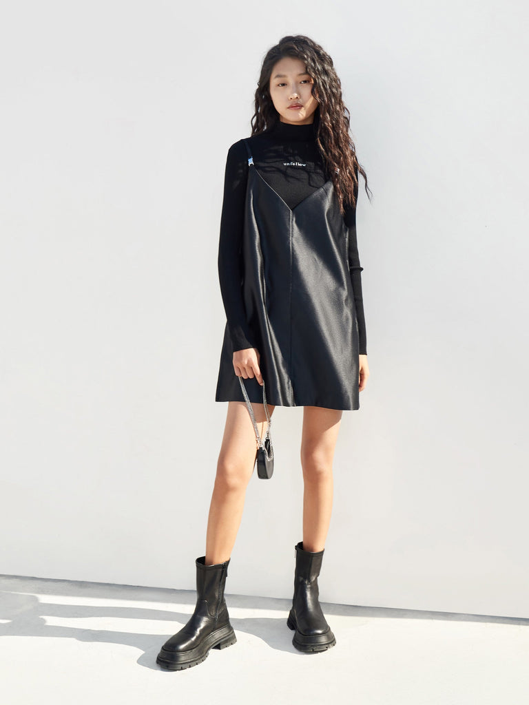 MO&Co. Women's Glossy Back Zipper Cami Dress Loose Chic Black Slip Causal